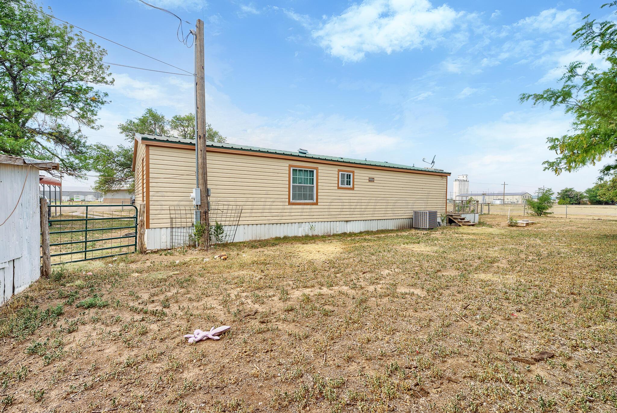 304 Coke Street Property Photo 5