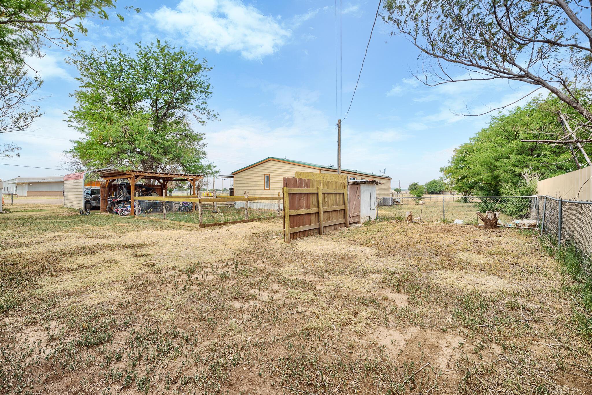 304 Coke Street Property Photo 7
