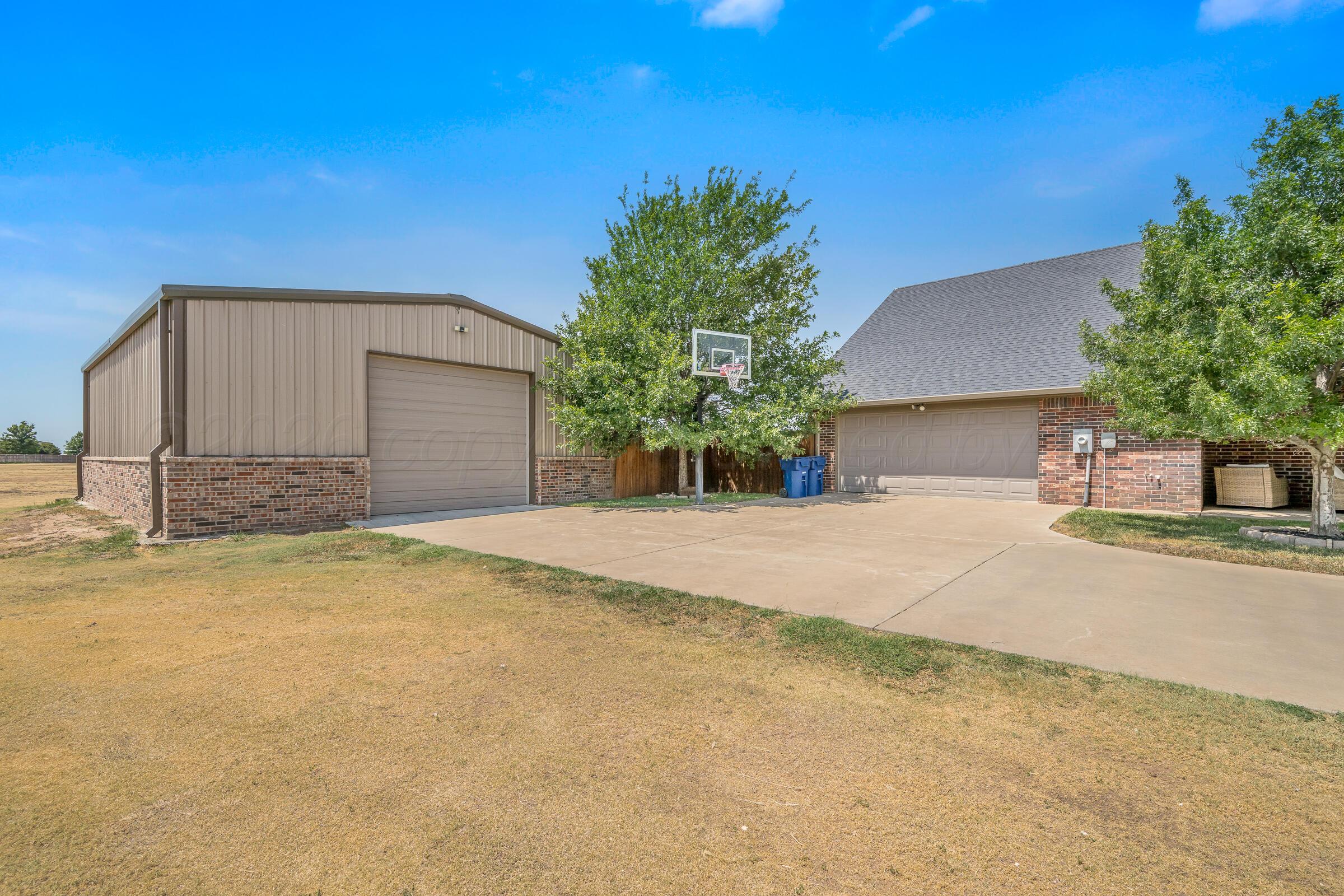 20200 Quail Hollow Drive Property Photo 5