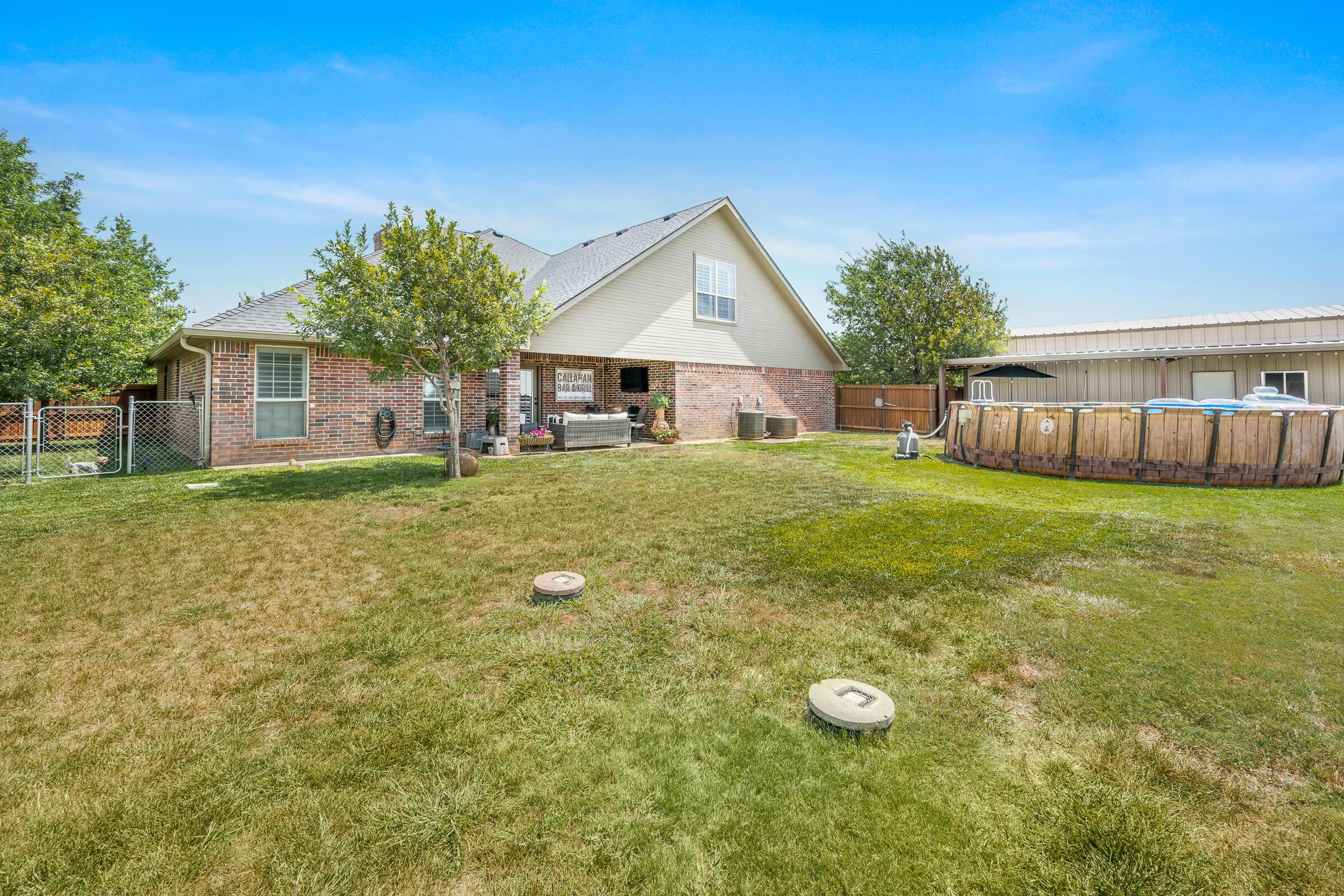 20200 Quail Hollow Drive Property Photo 7