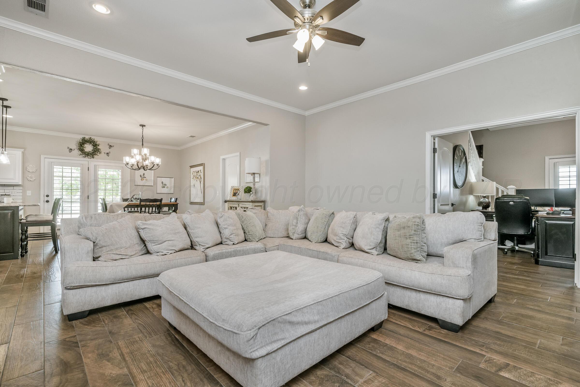 20200 Quail Hollow Drive Property Photo 14