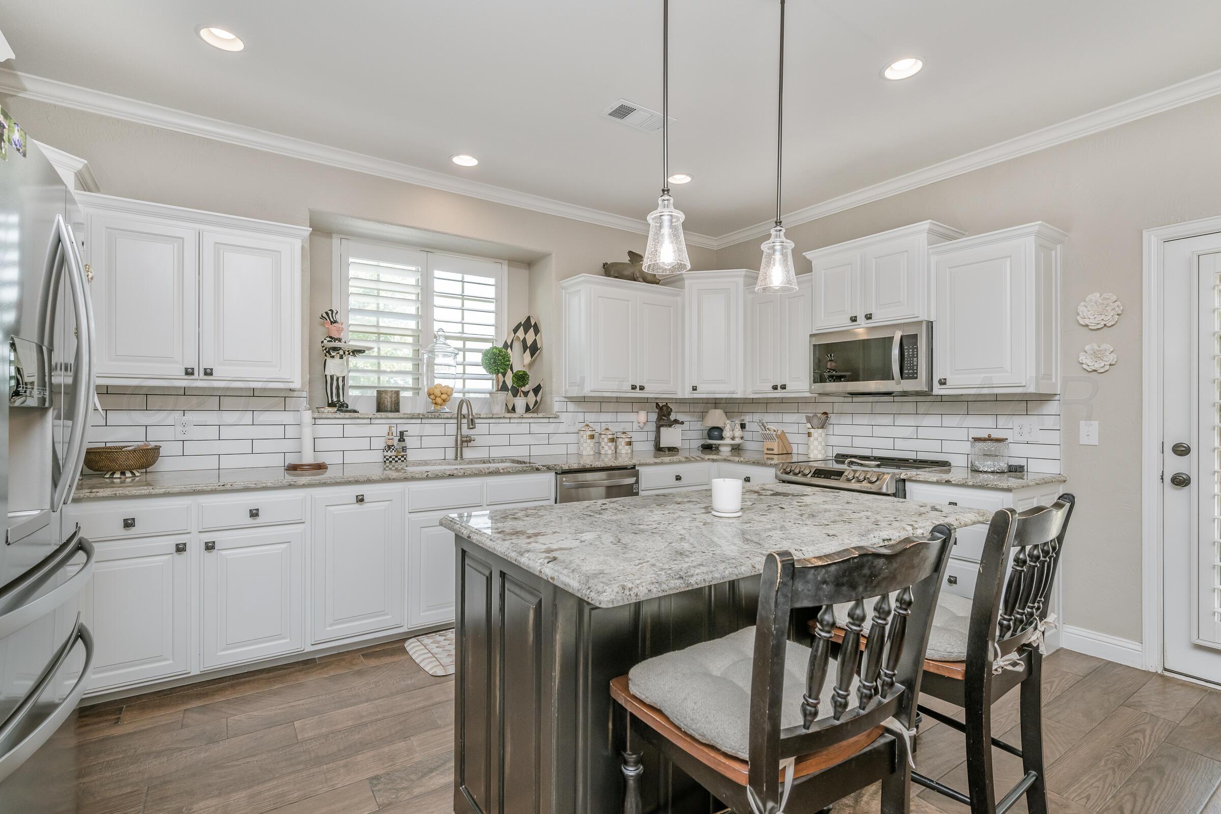 20200 Quail Hollow Drive Property Photo 16