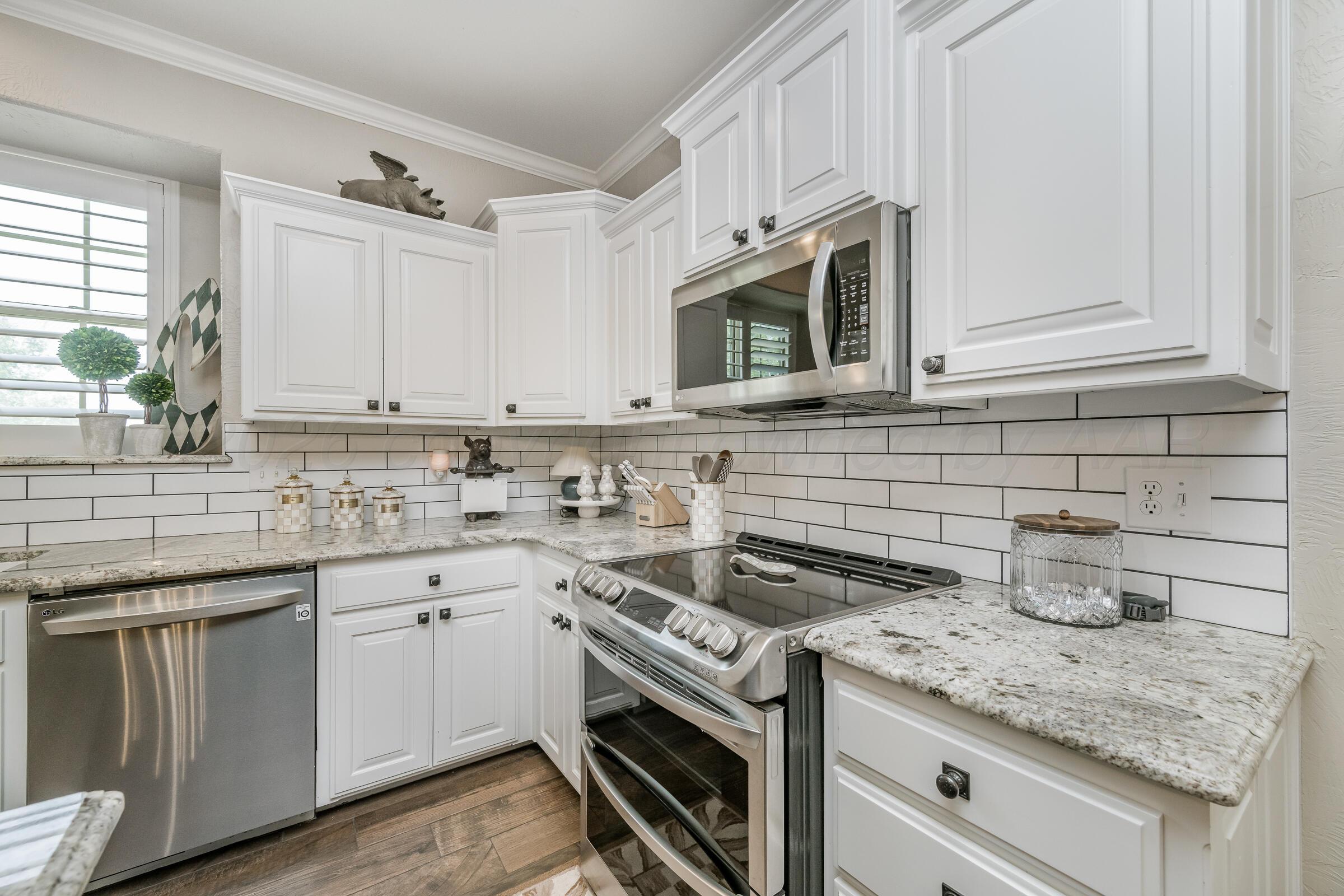 20200 Quail Hollow Drive Property Photo 17