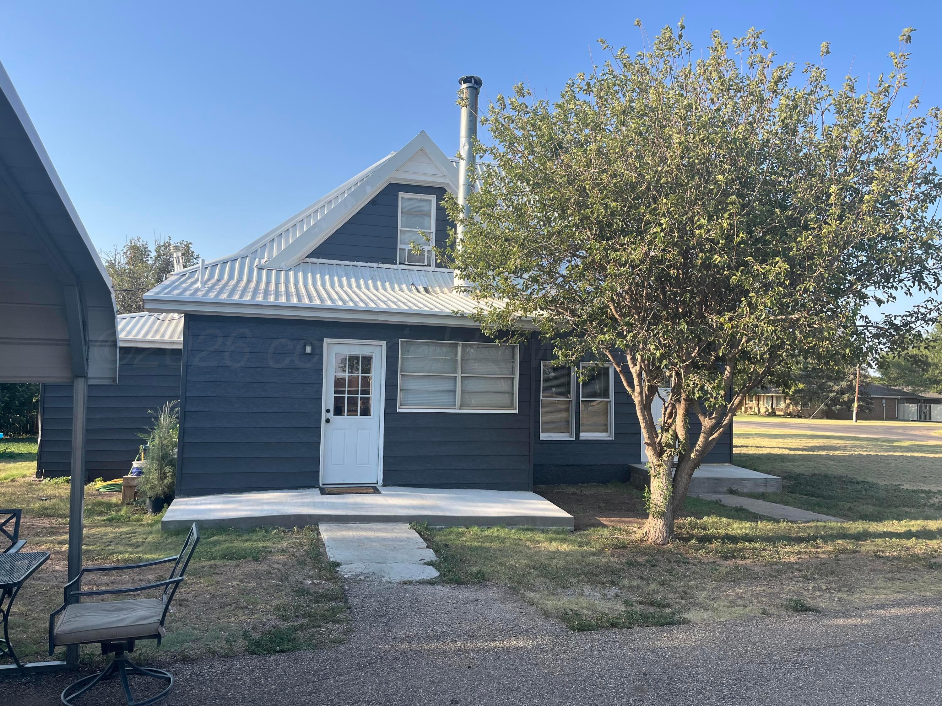 300 Alamo Street Property Photo 1