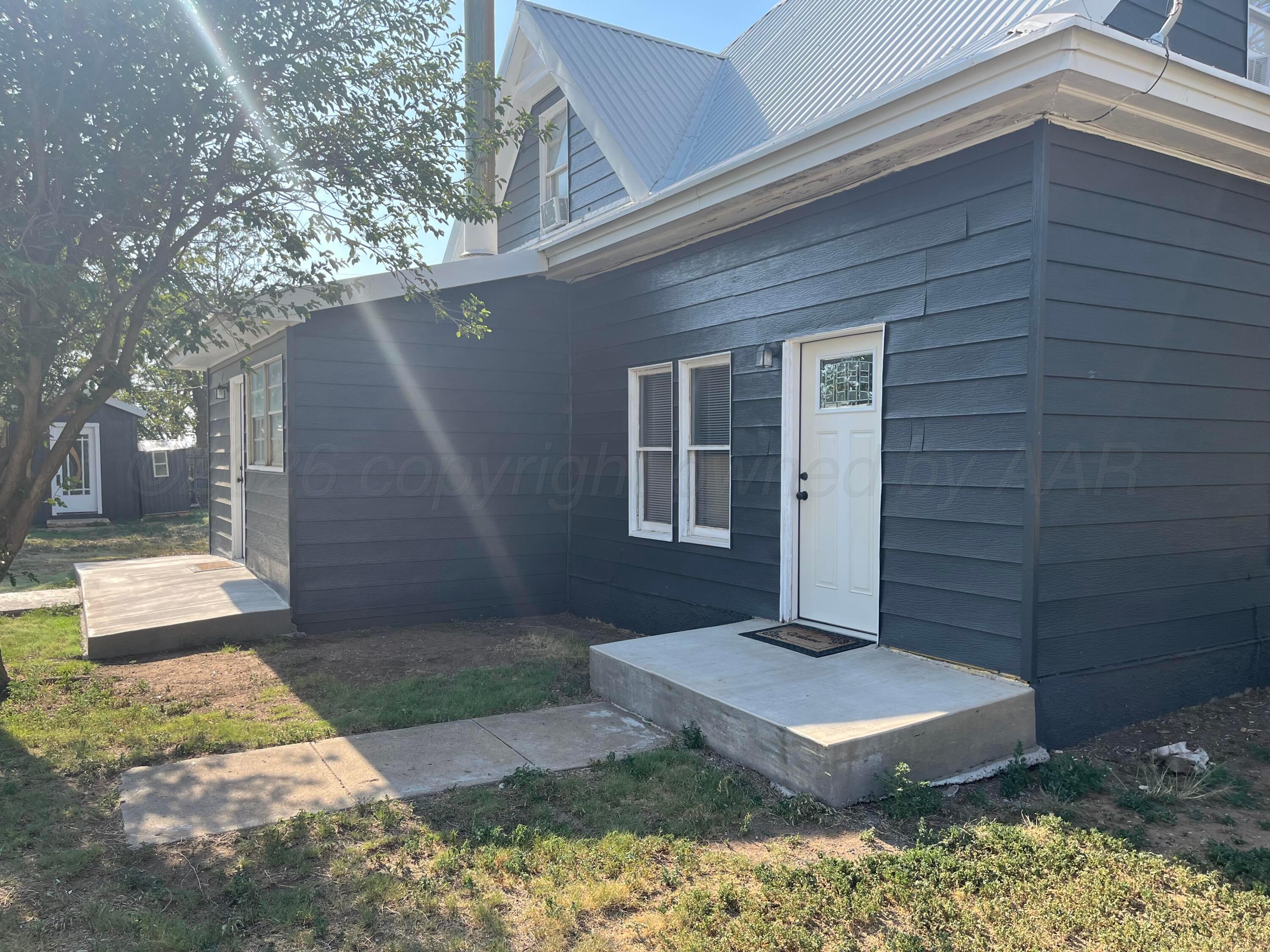 300 Alamo Street Property Photo 2