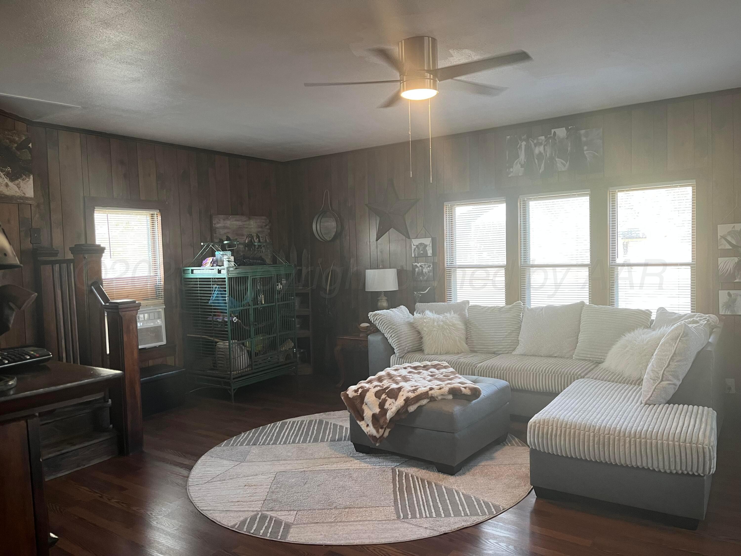300 Alamo Street Property Photo 3