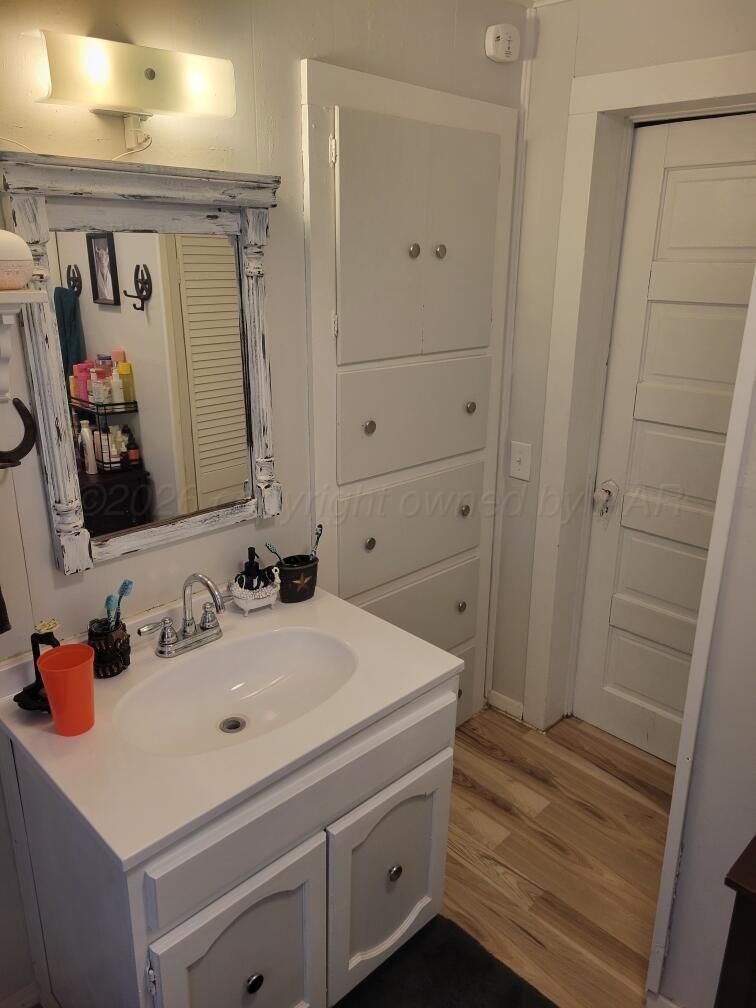 300 Alamo Street Property Photo 15