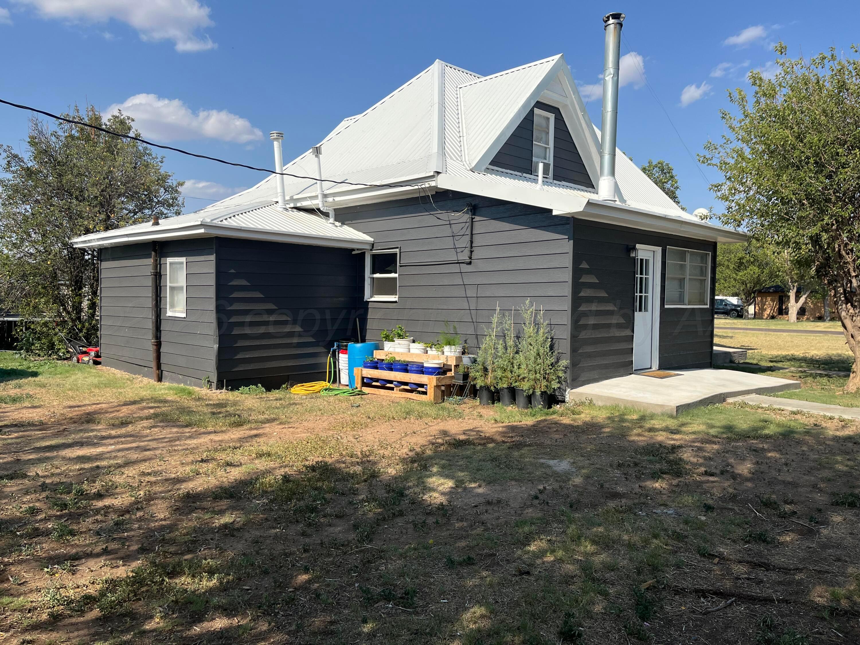 300 Alamo Street Property Photo 19