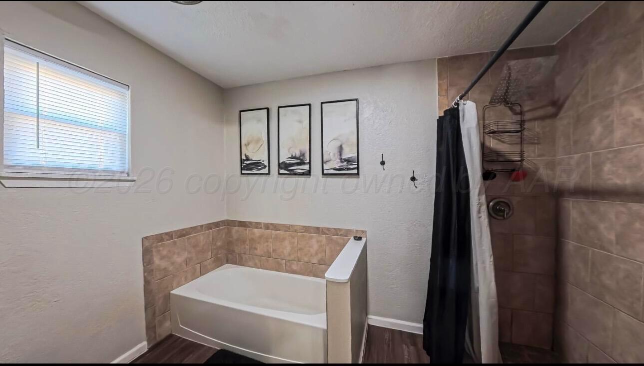 1402 Marigold Street Property Photo 14