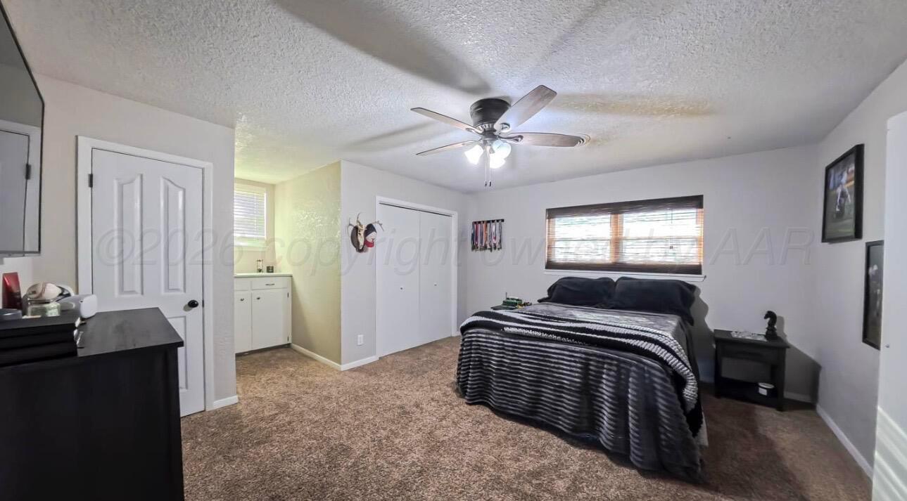 1402 Marigold Street Property Photo 16