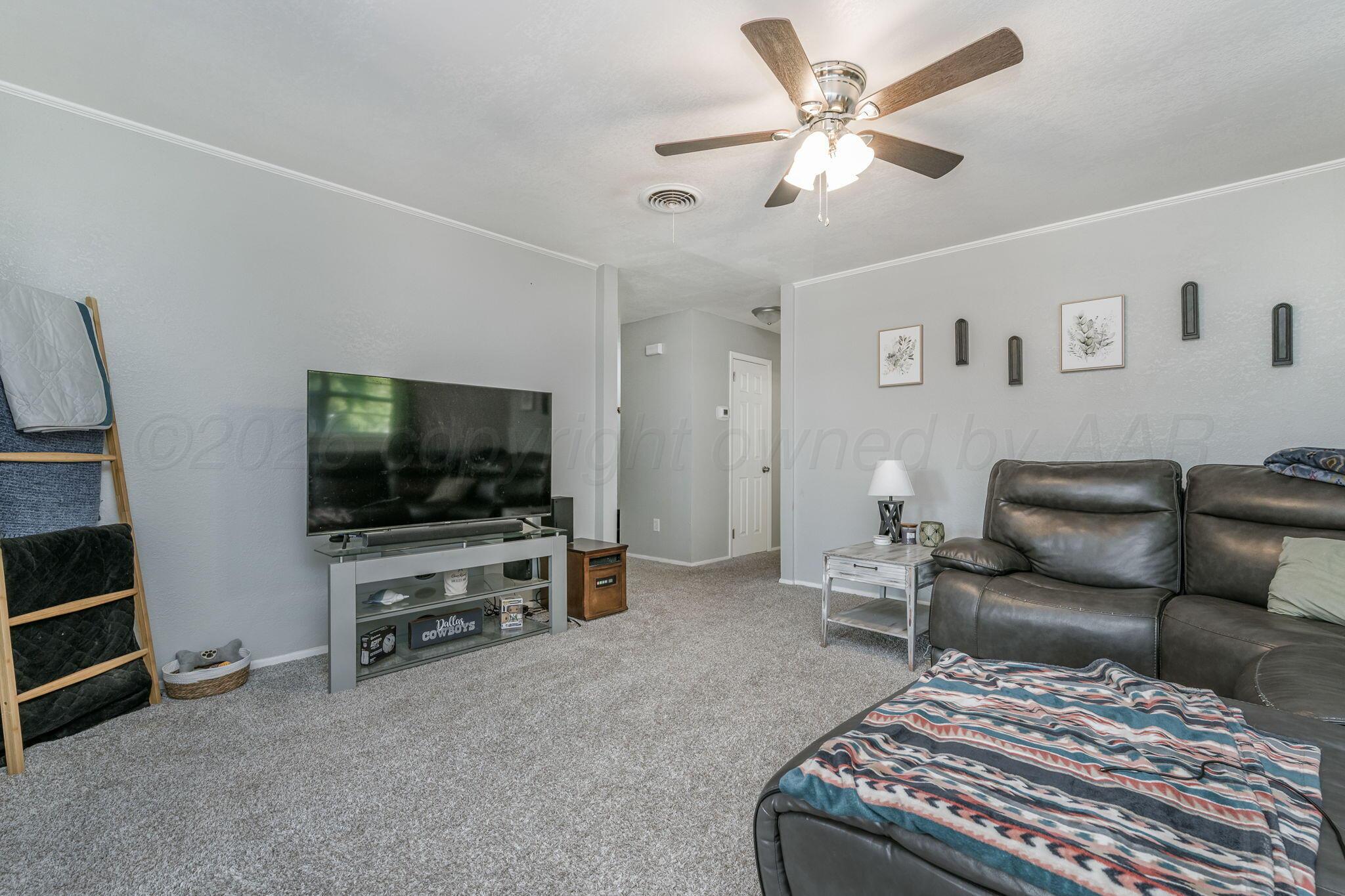2828 Armand Street Property Photo 4