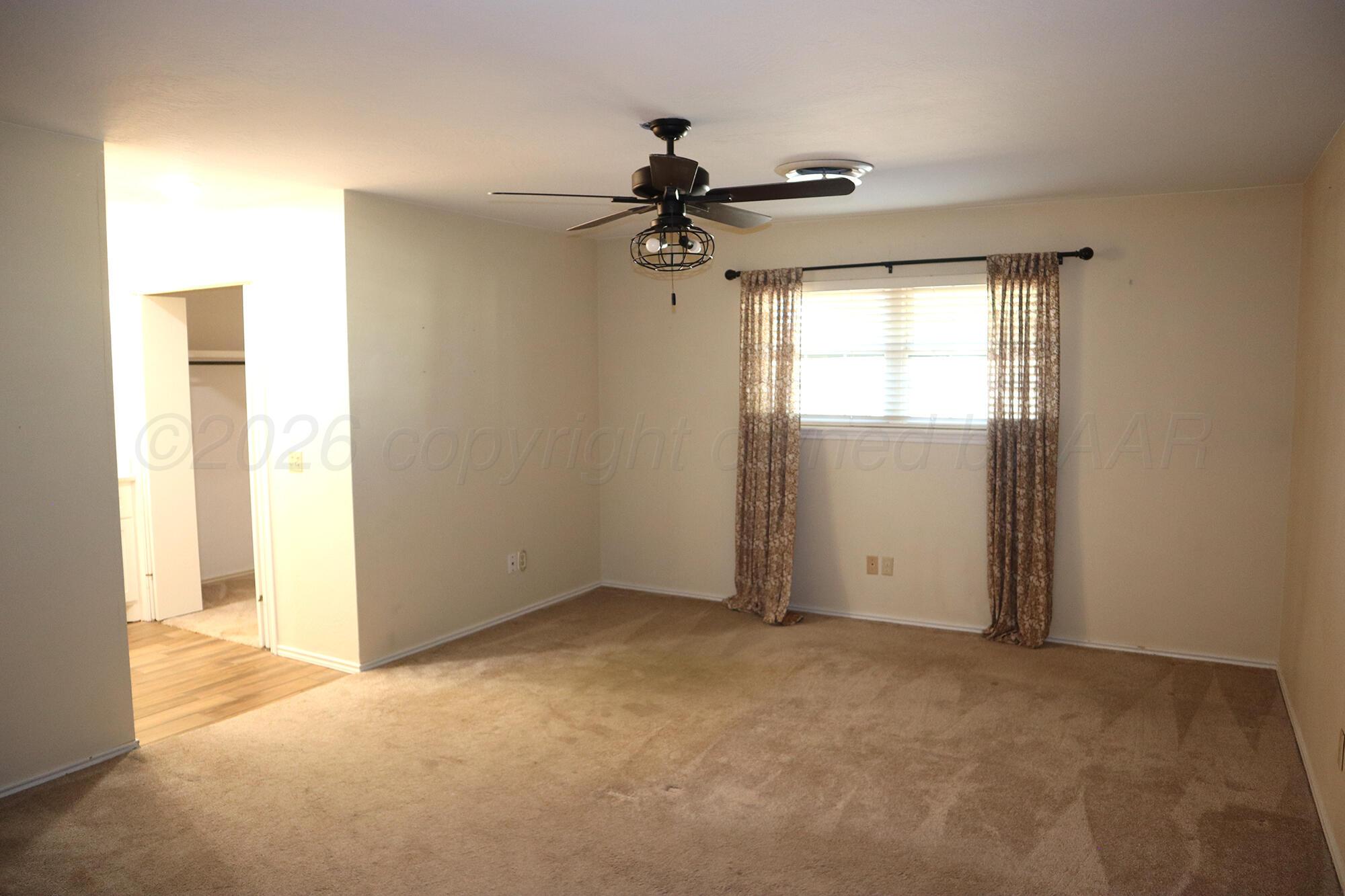 307 Douglas Street Property Photo 12