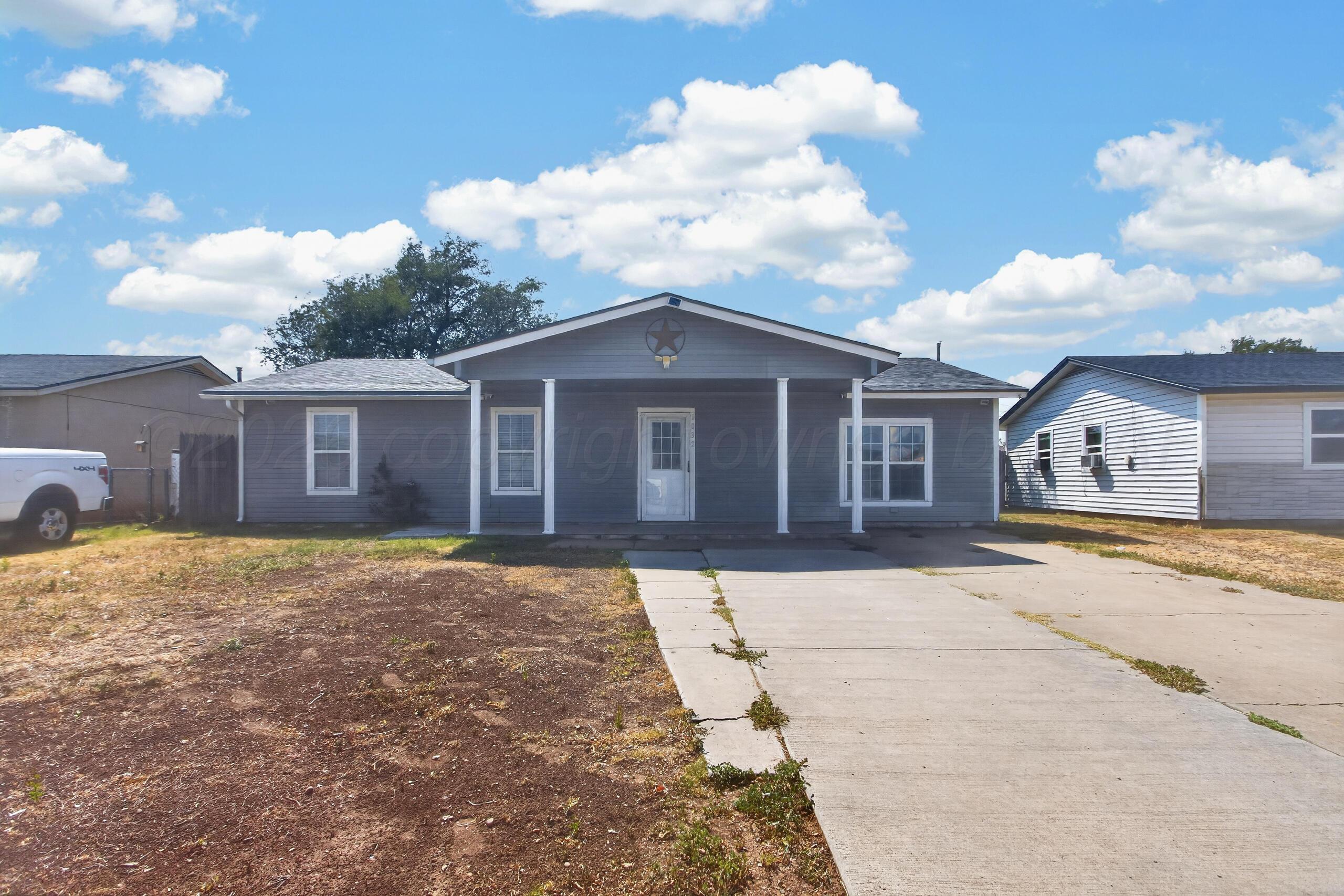 1032 Stuart Drive Property Photo 3