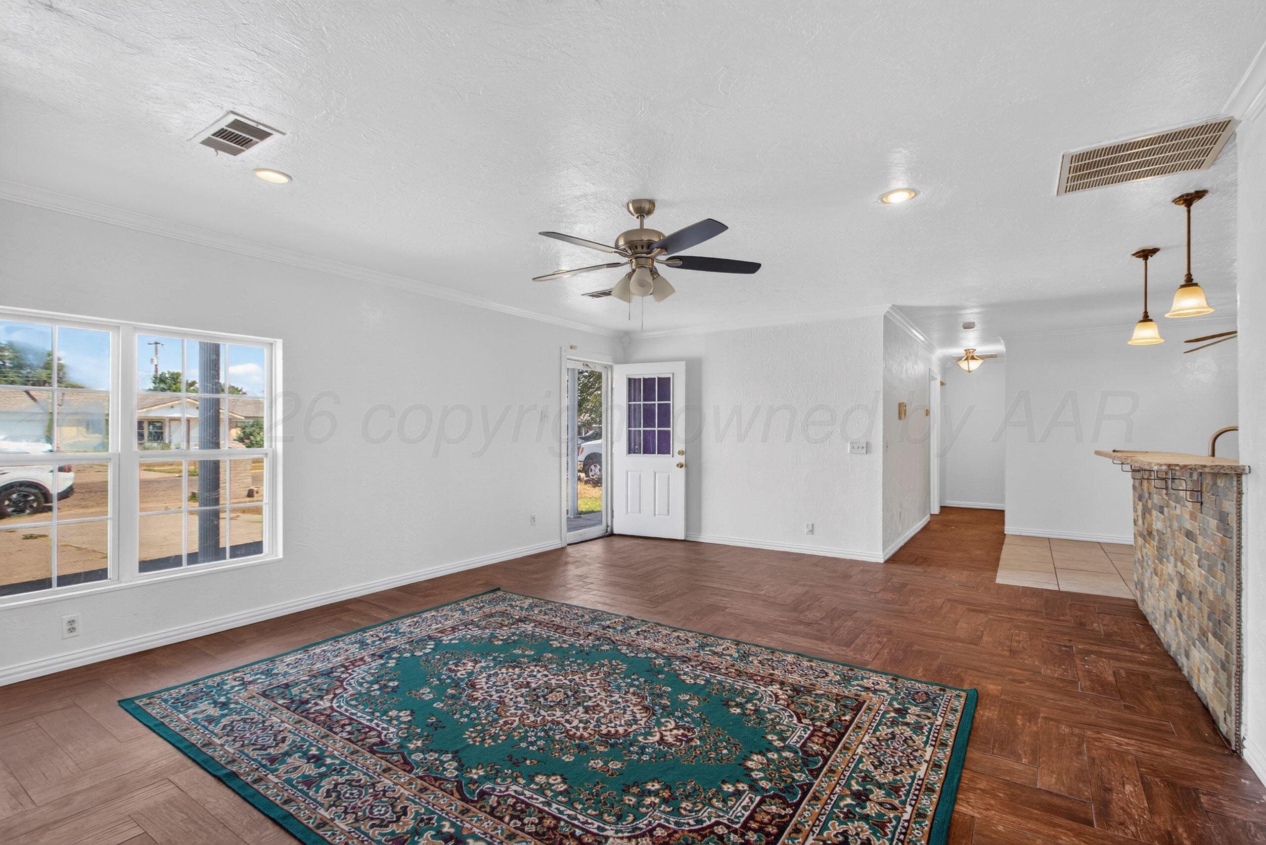 1032 Stuart Drive Property Photo 7