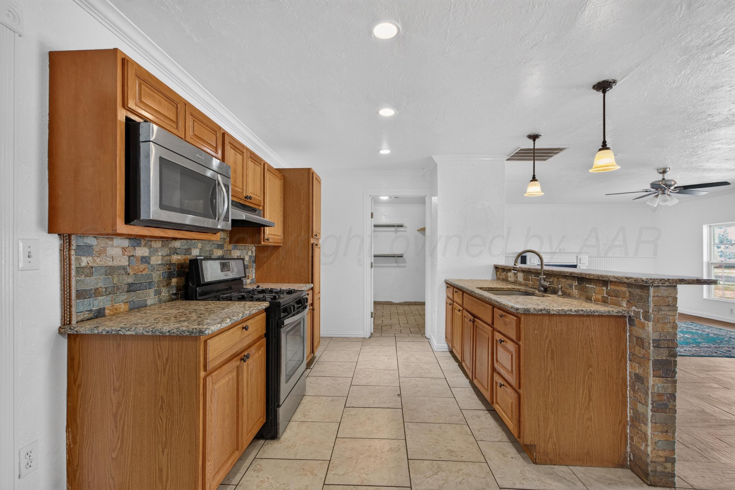 1032 Stuart Drive Property Photo 8
