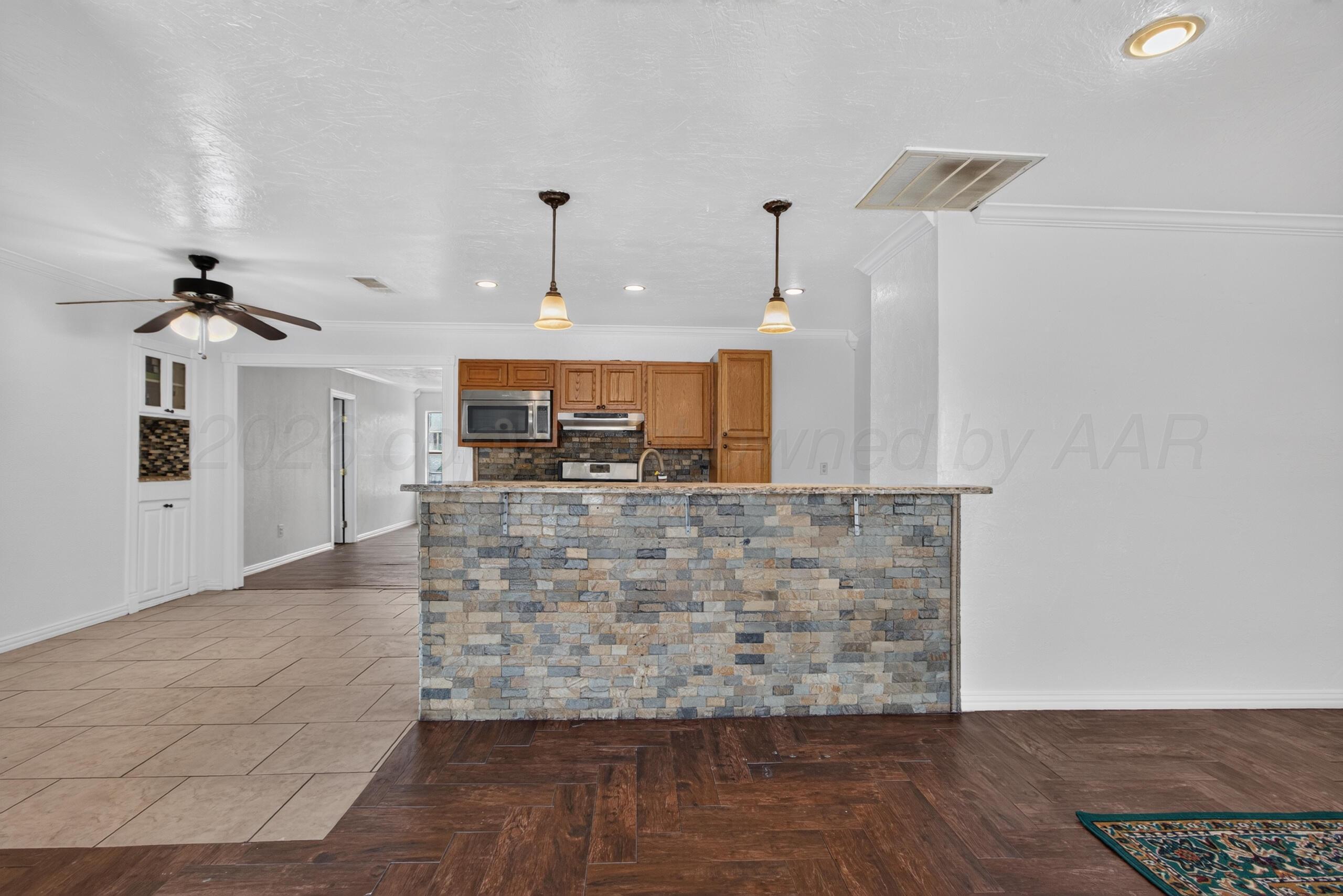 1032 Stuart Drive Property Photo 9