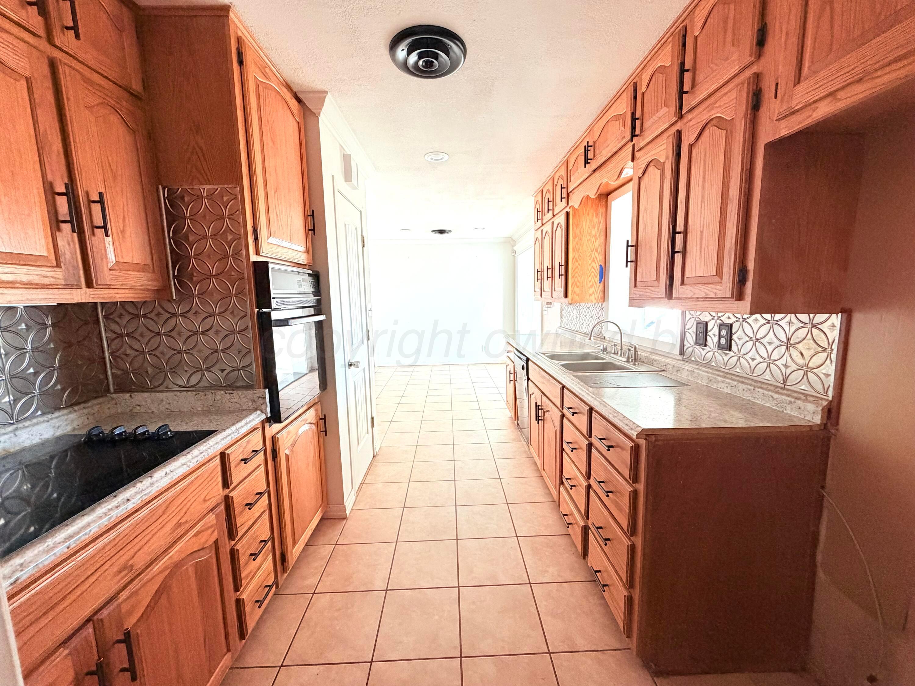 320 Arthur Street Property Photo 5