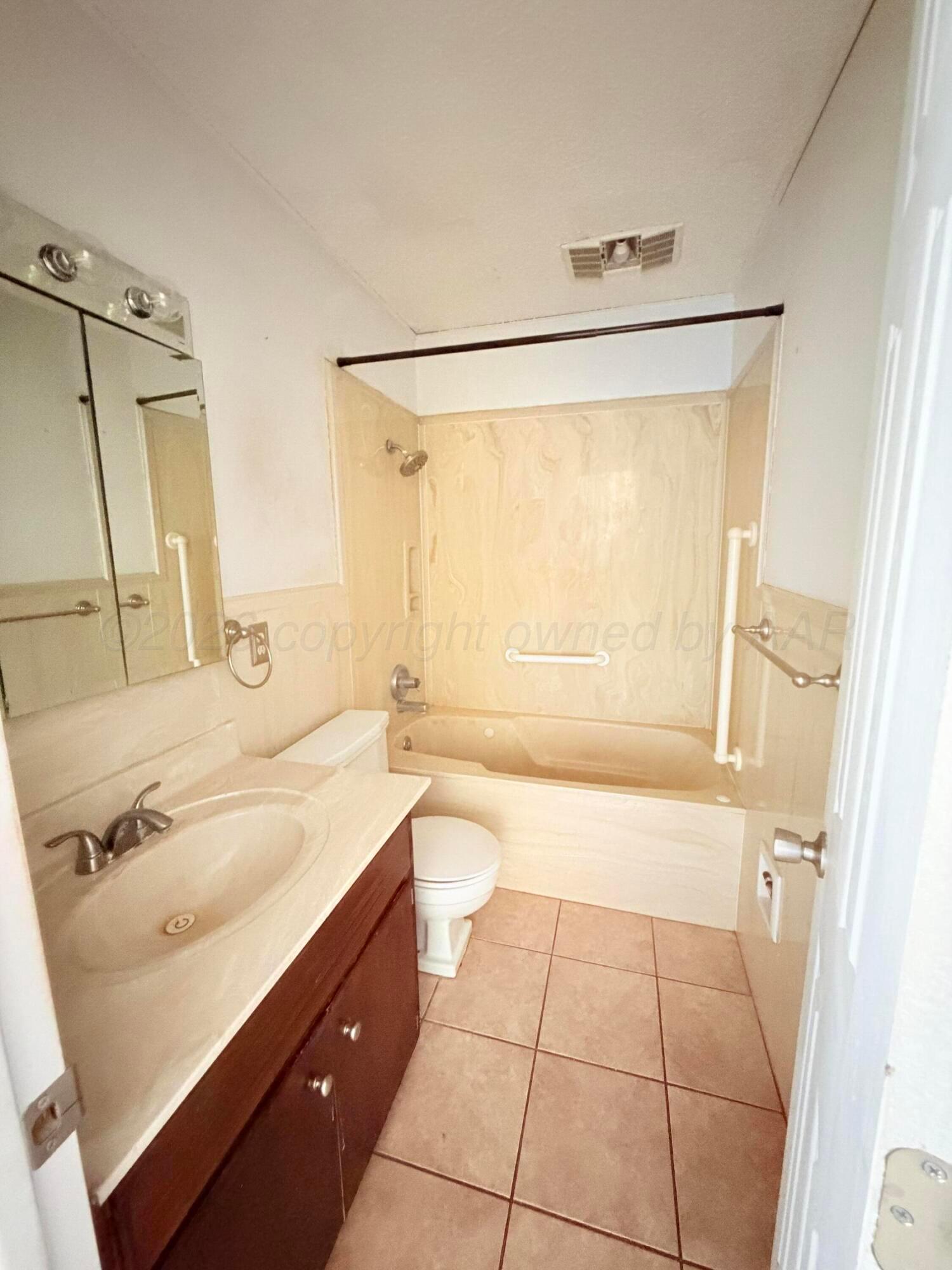 320 Arthur Street Property Photo 11