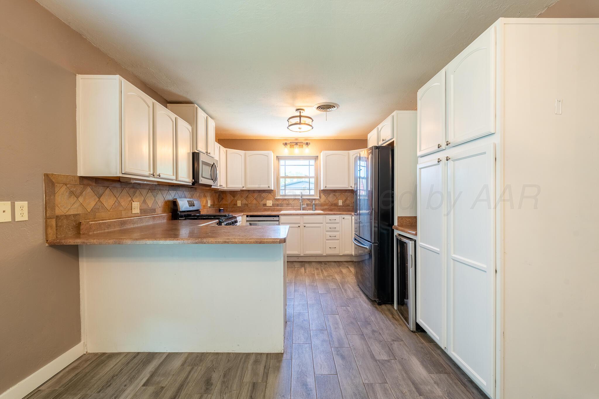 6818 Blacksmith Lane Property Photo 6