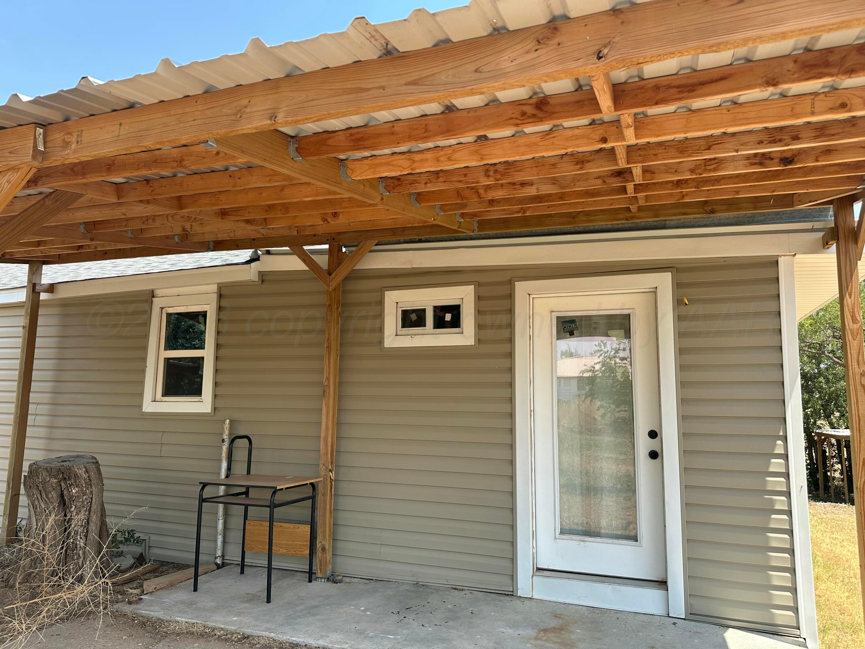 402 Hoggatt Street Property Photo 1