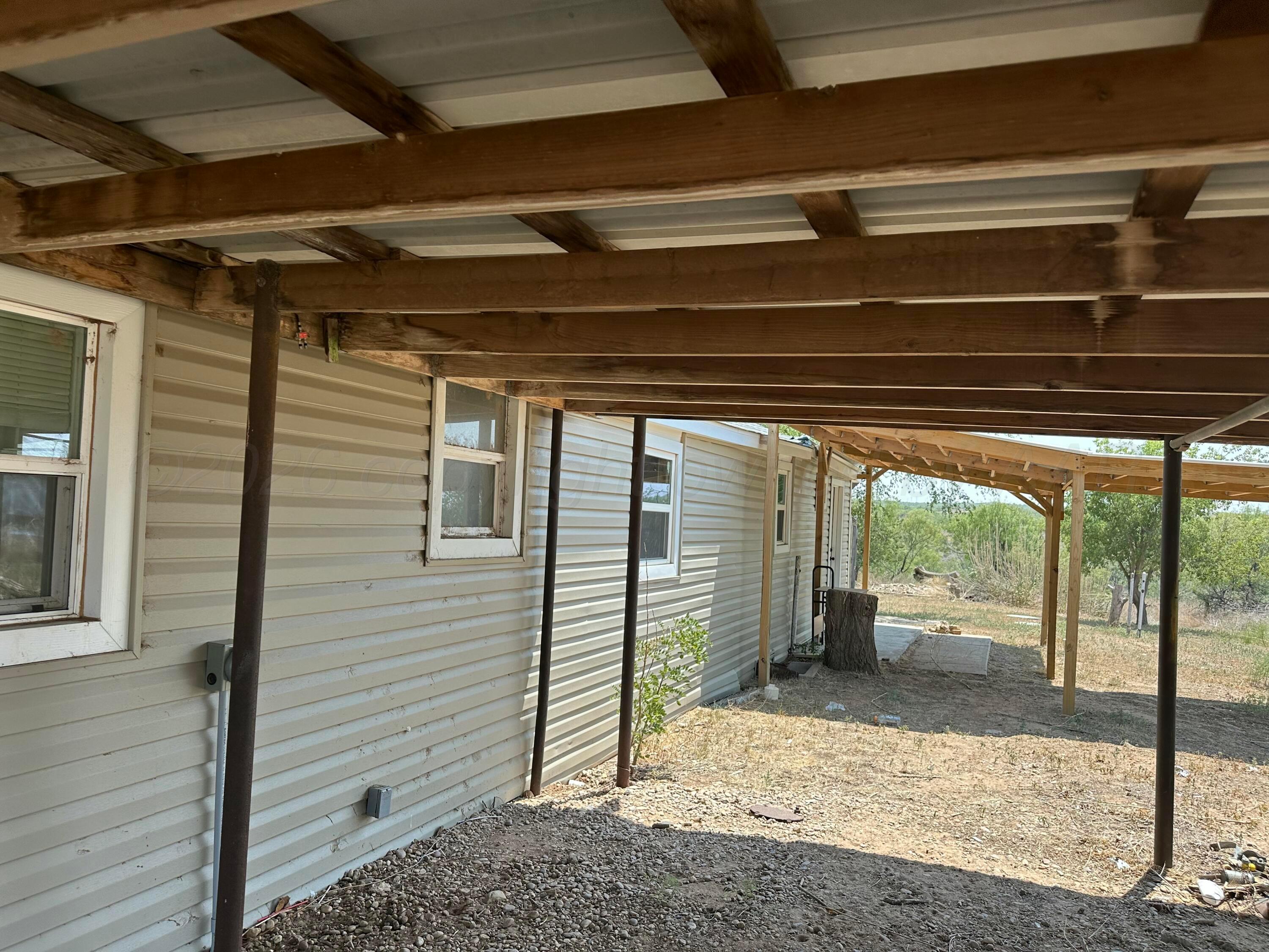 402 Hoggatt Street Property Photo 4