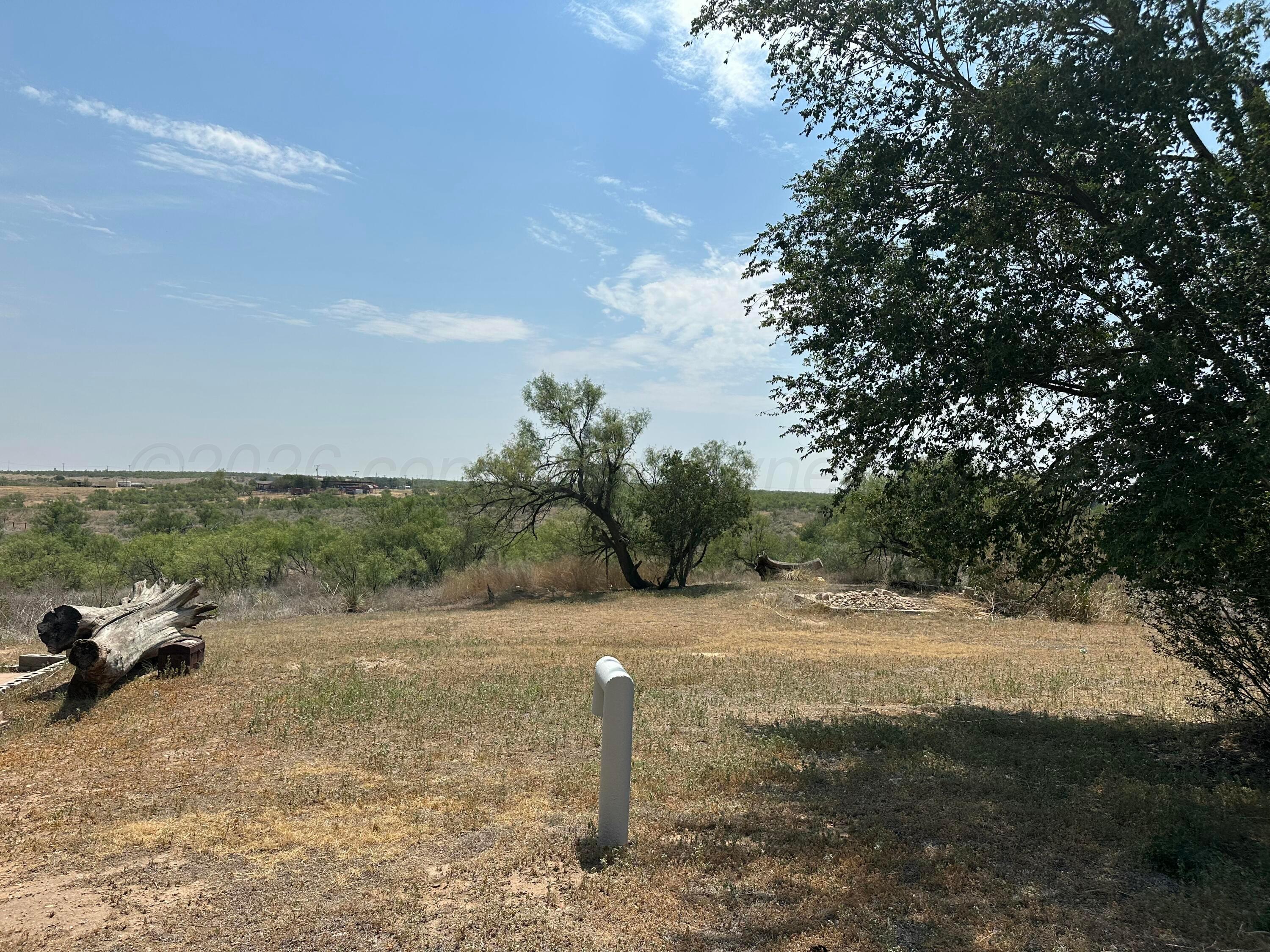 402 Hoggatt Street Property Photo 8