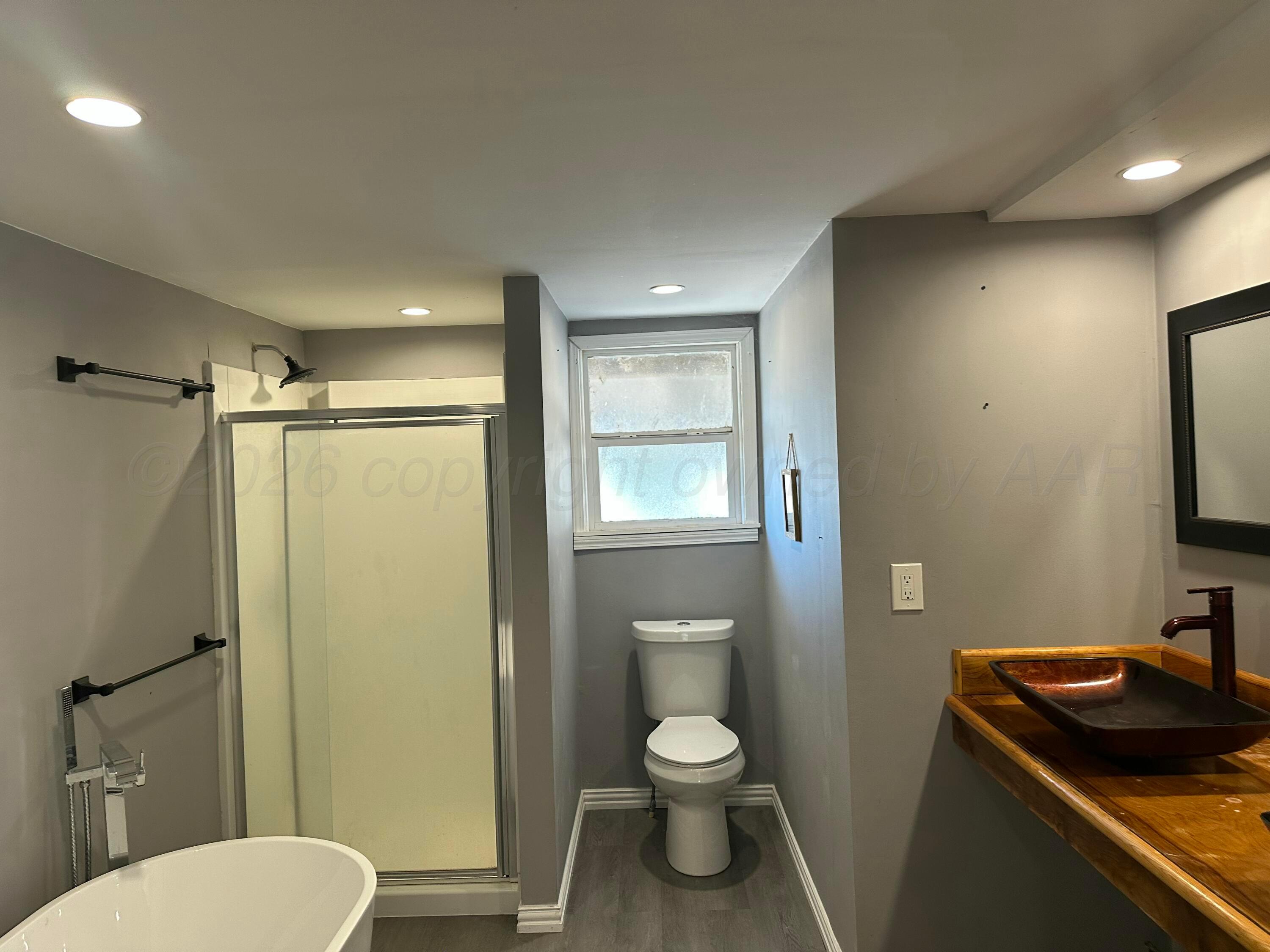 402 Hoggatt Street Property Photo 12