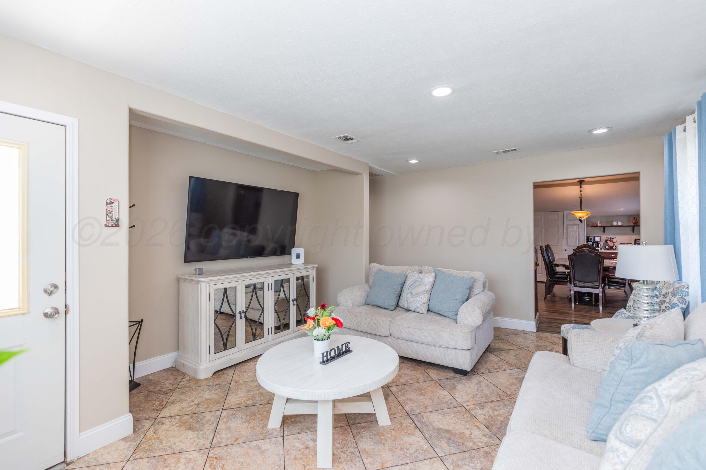 505 N Irving Street Property Photo 7
