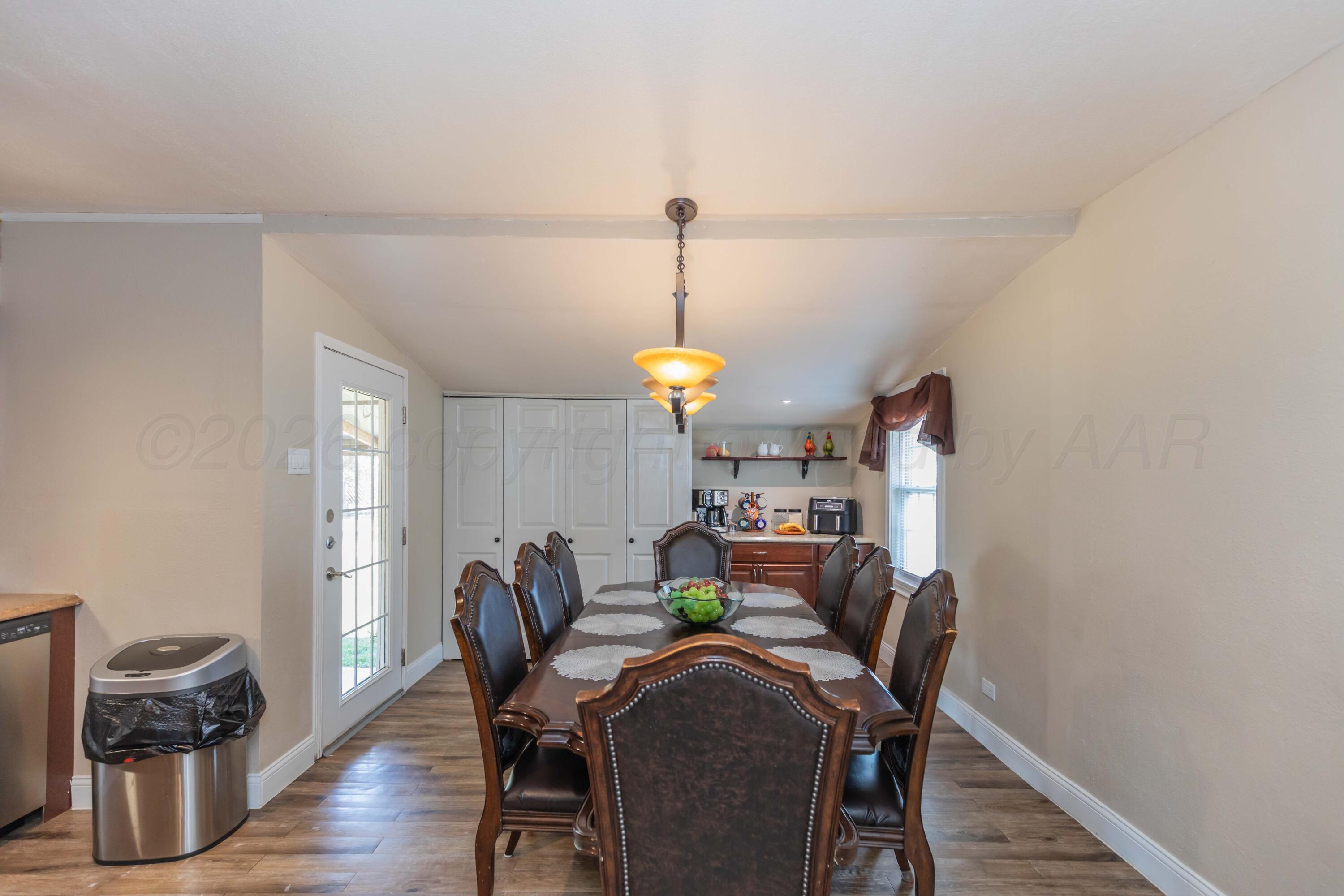 505 N Irving Street Property Photo 10