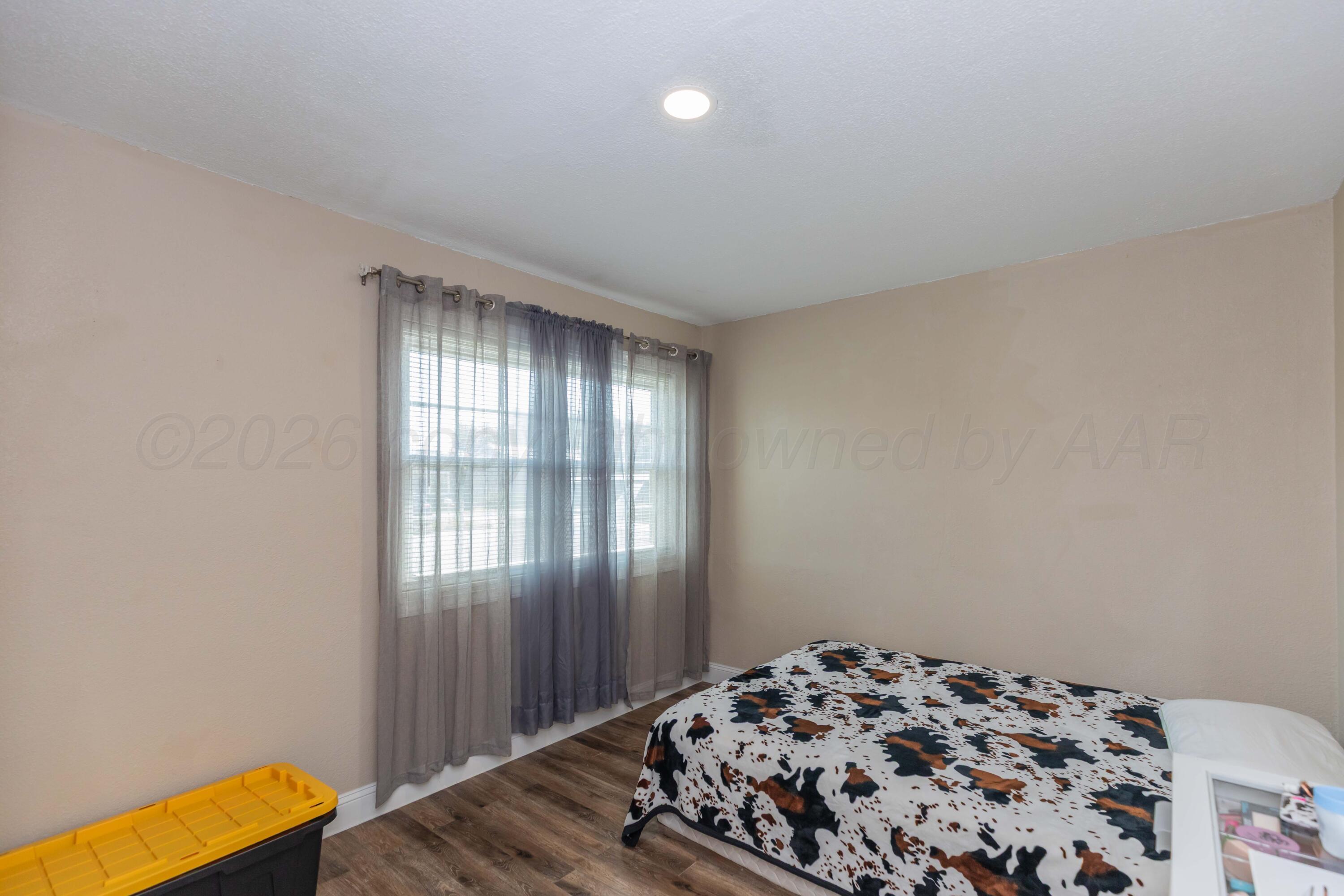 505 N Irving Street Property Photo 18