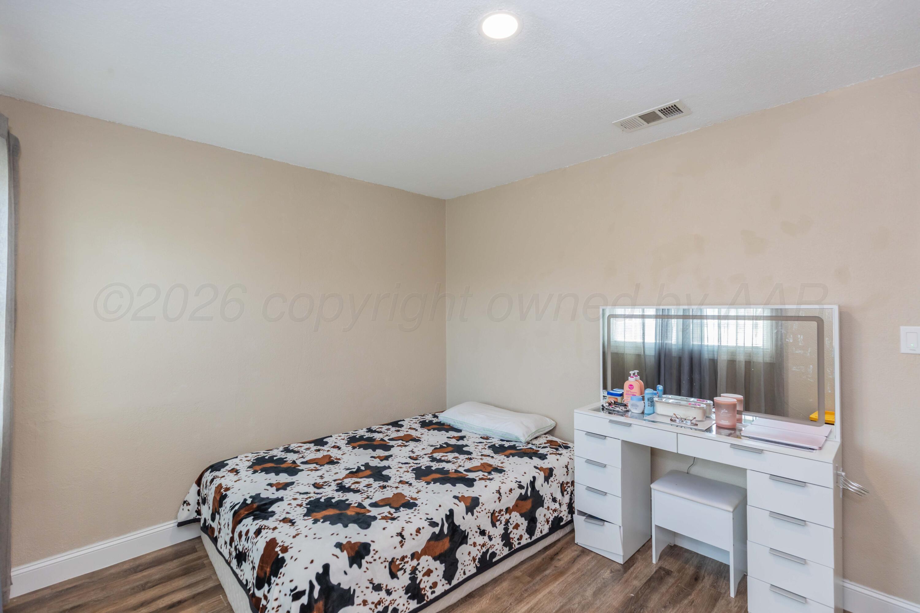505 N Irving Street Property Photo 21