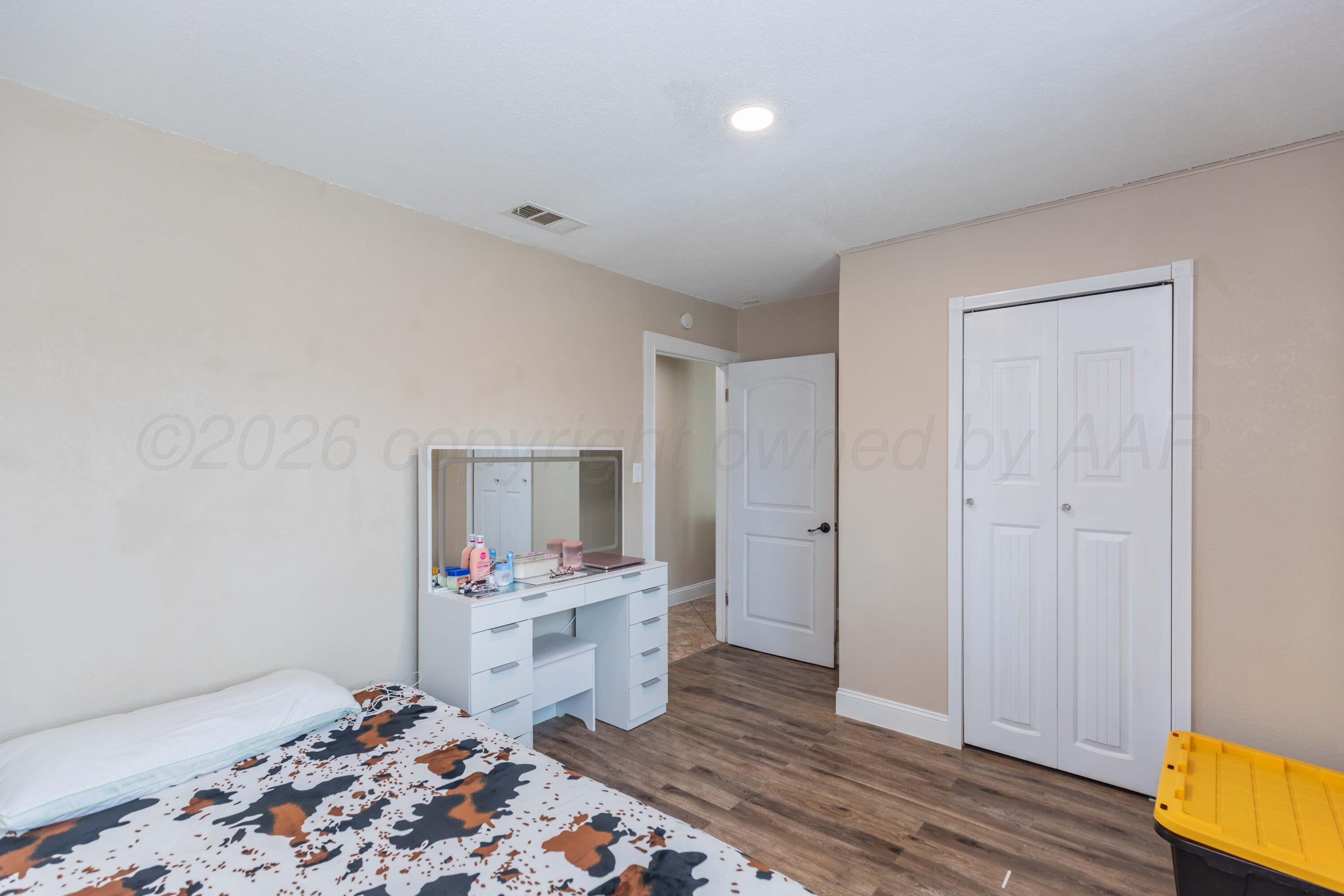 505 N Irving Street Property Photo 22