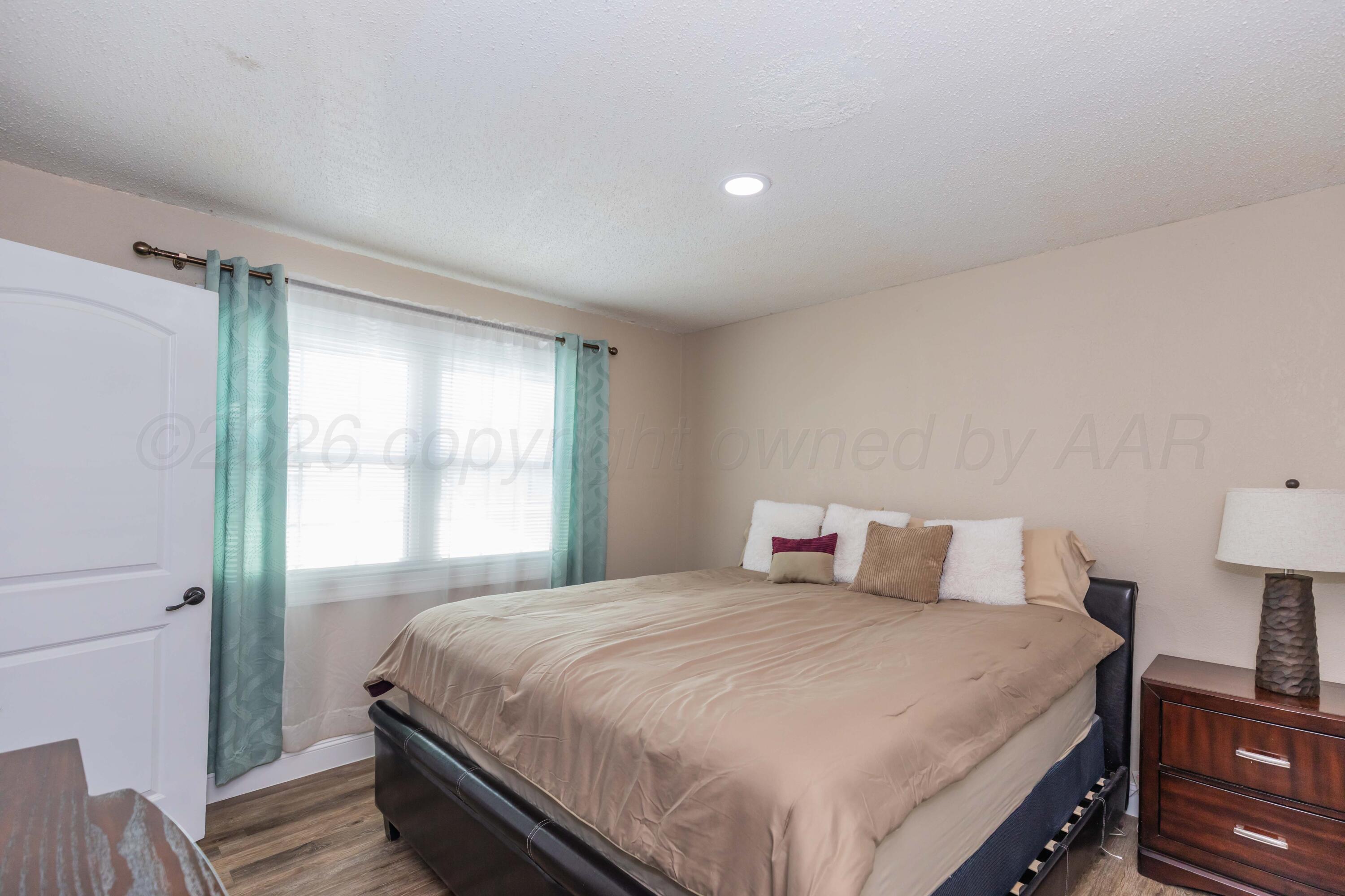 505 N Irving Street Property Photo 27