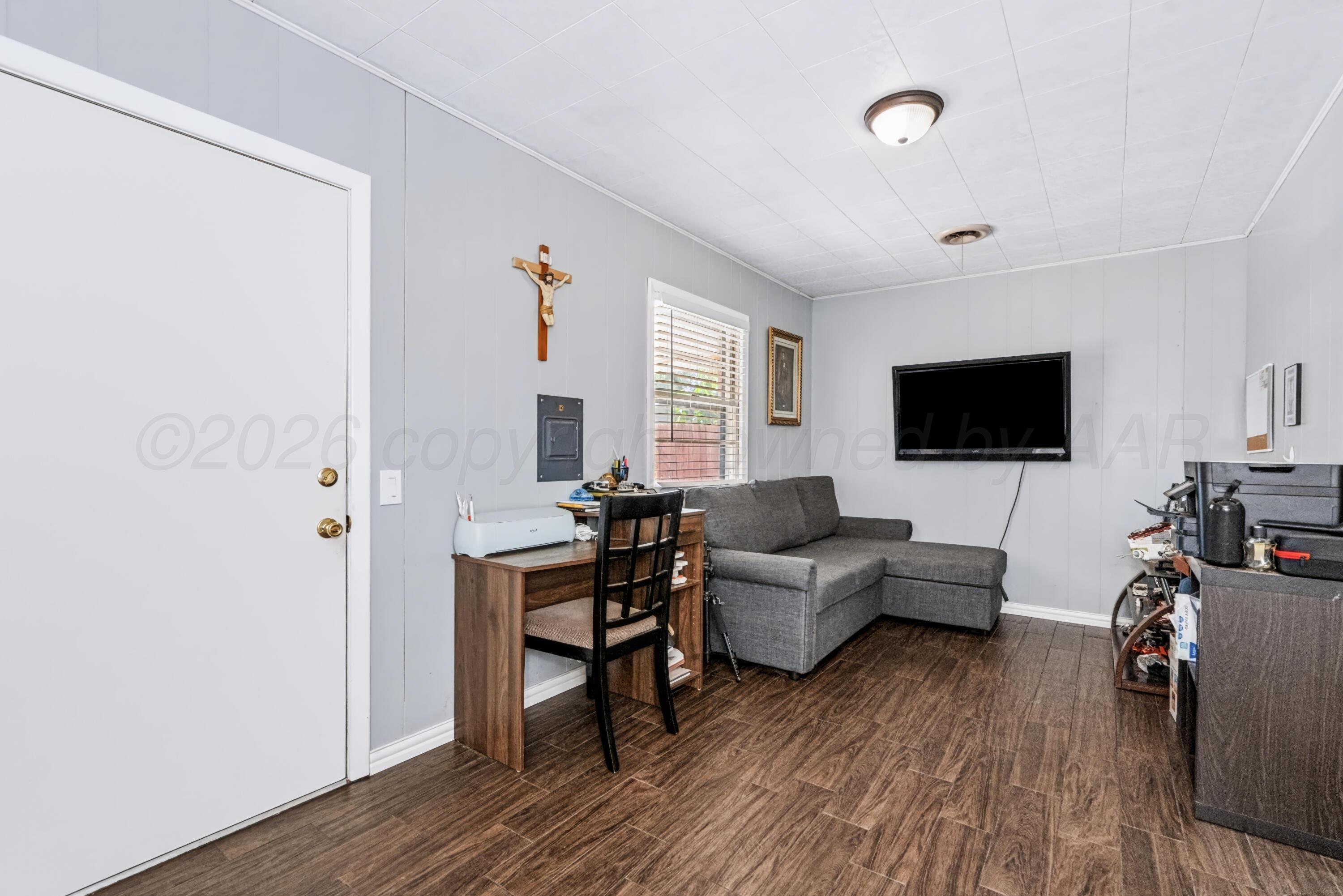 2106 S Fairfield Street Property Photo 14