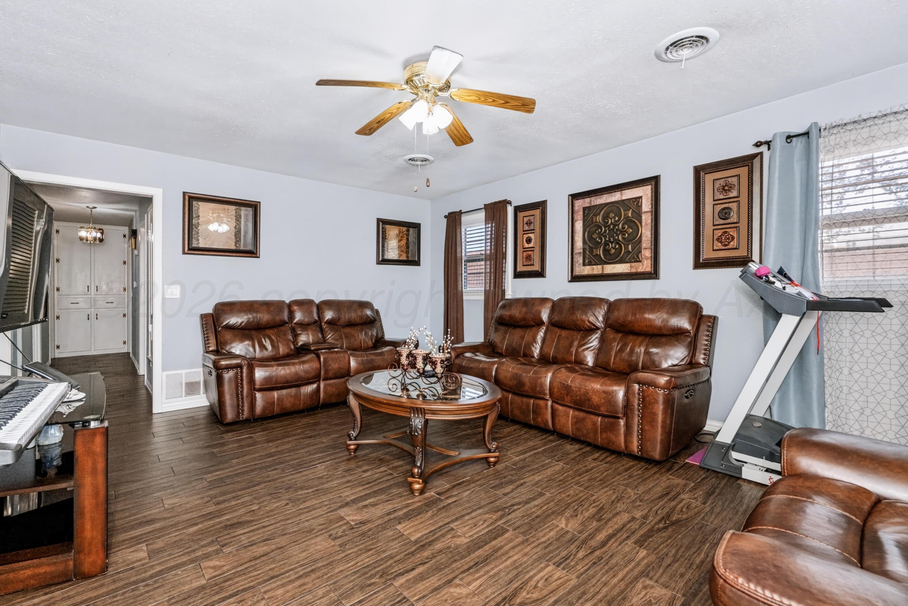 2106 S Fairfield Street Property Photo 23