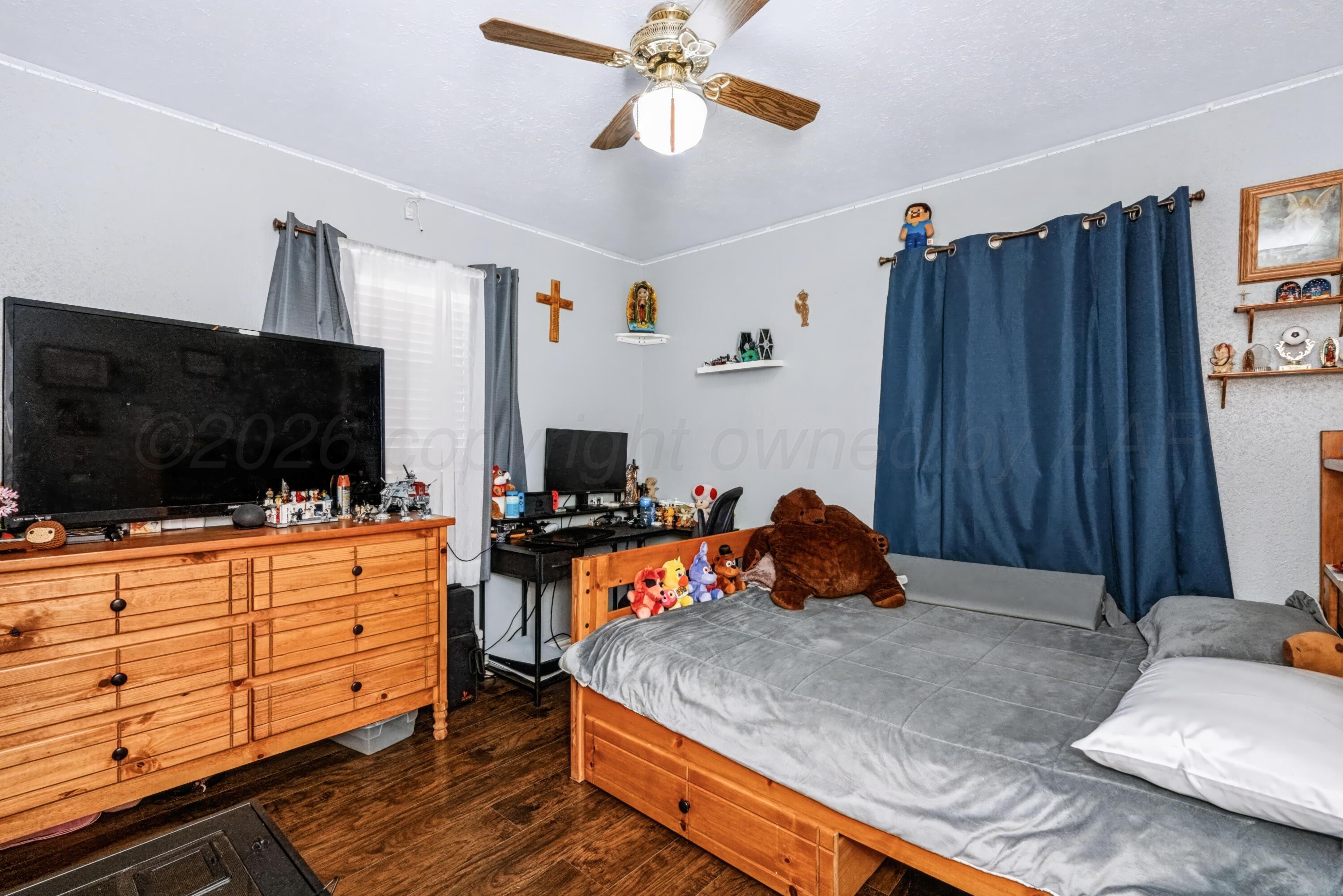 2106 S Fairfield Street Property Photo 28