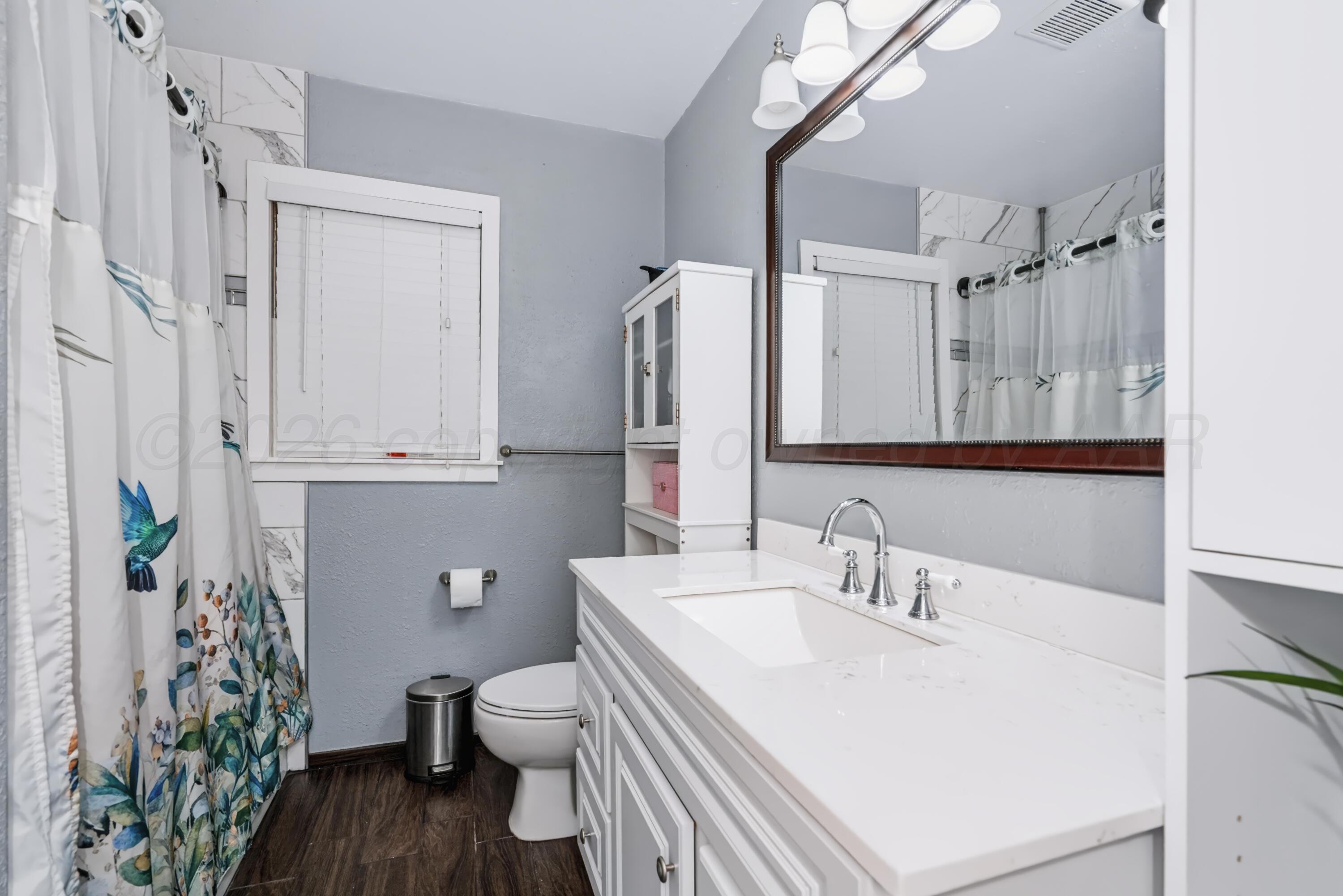 2106 S Fairfield Street Property Photo 32