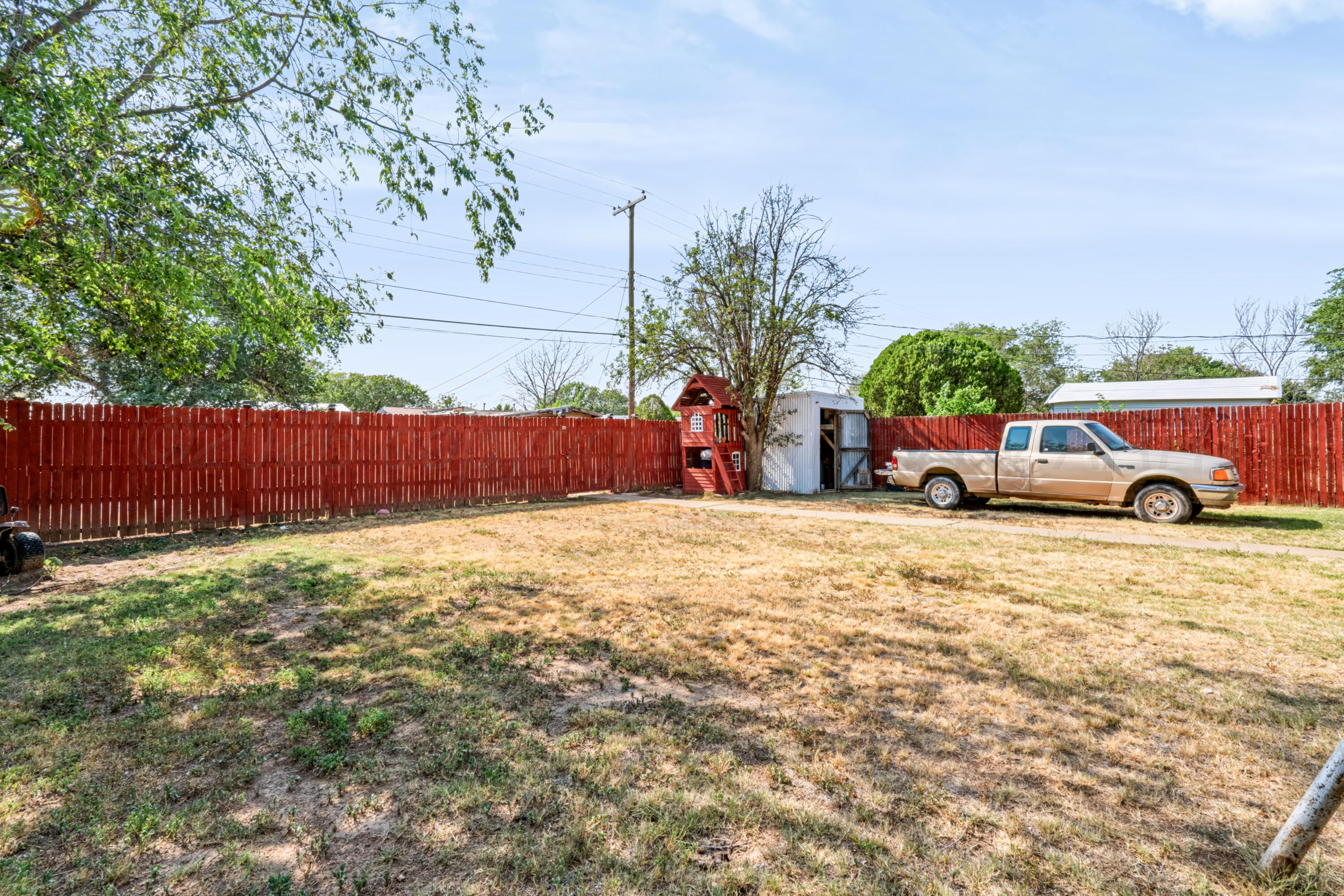 2106 S Fairfield Street Property Photo 35