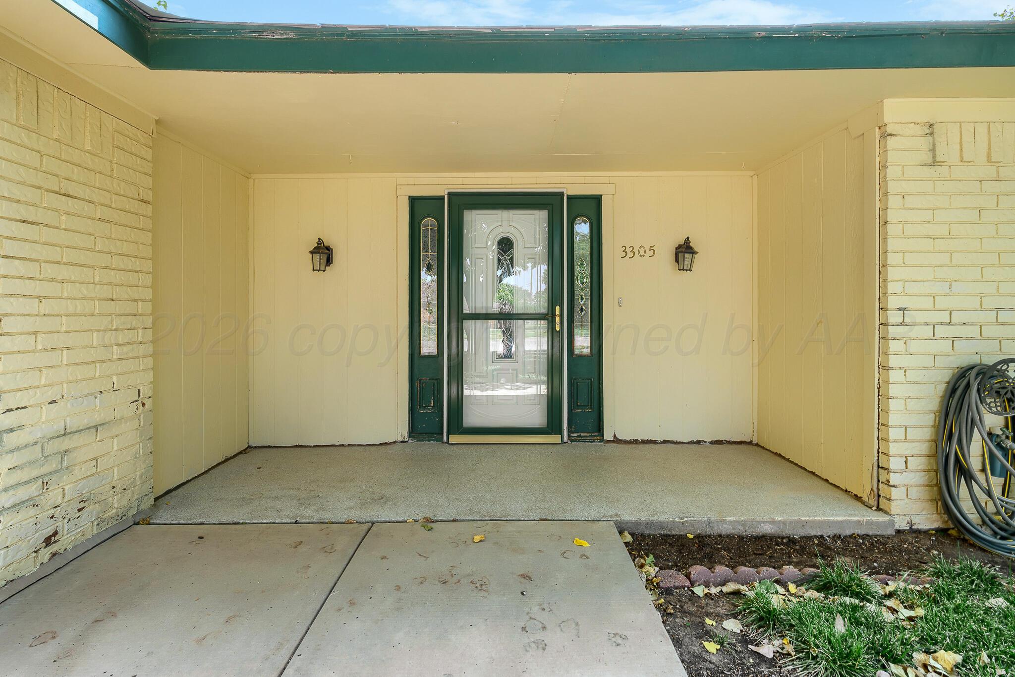 3305 Clabern Drive Property Photo 3