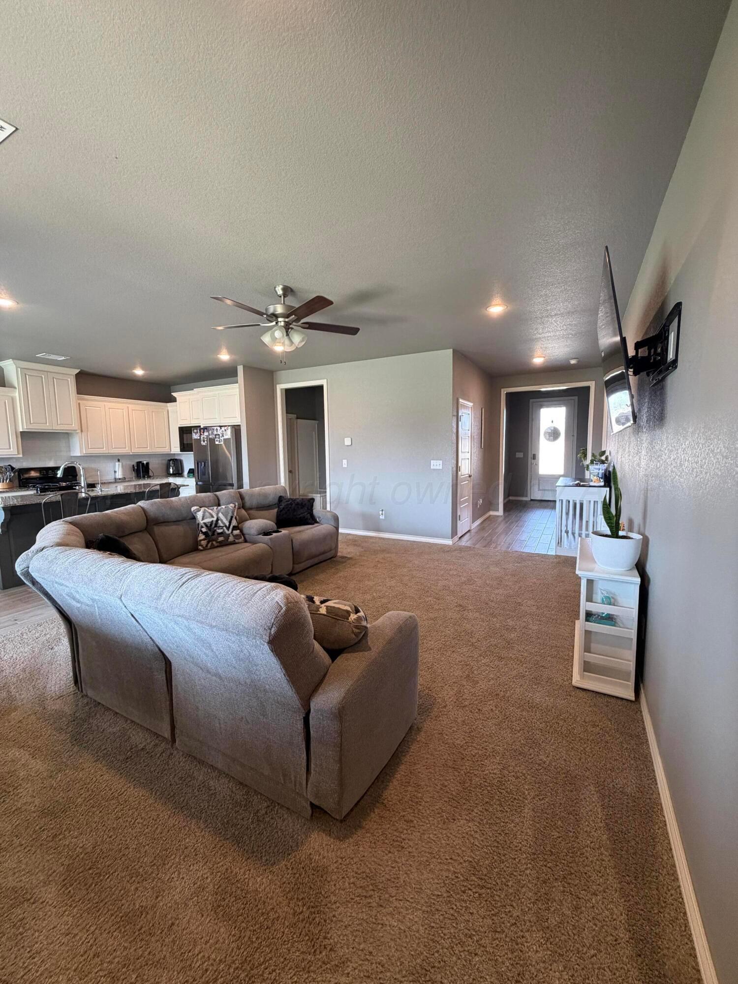 1122 Mesa Street Property Photo 7