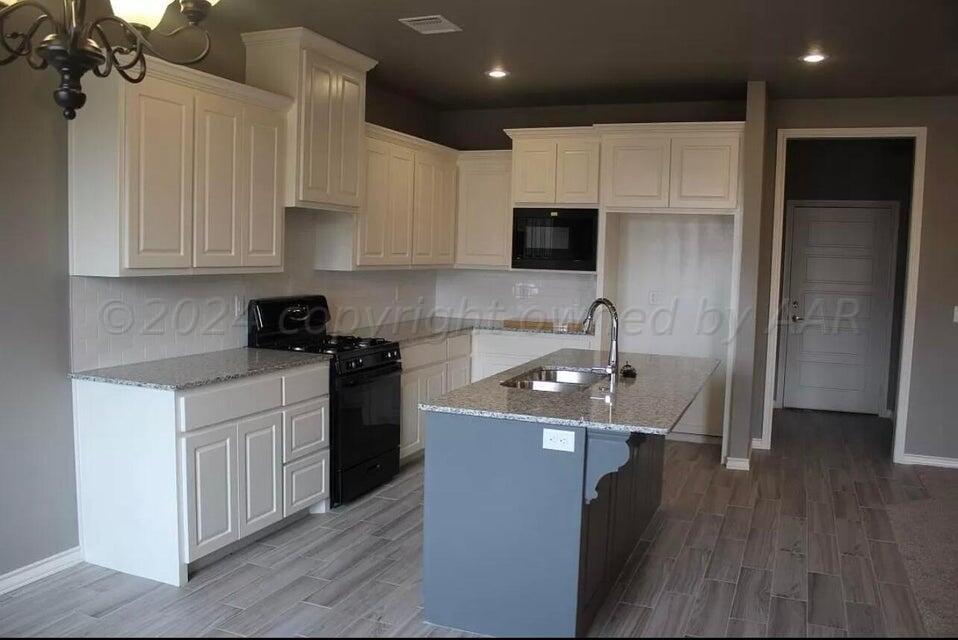1122 Mesa Street Property Photo 12