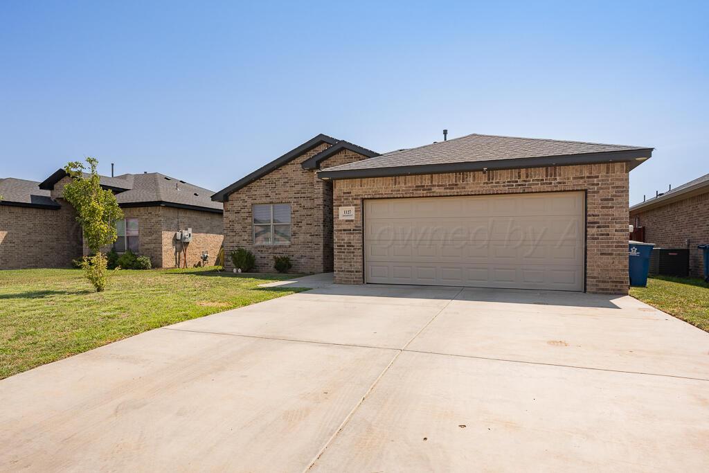 1127 Crosspoint Property Photo 2