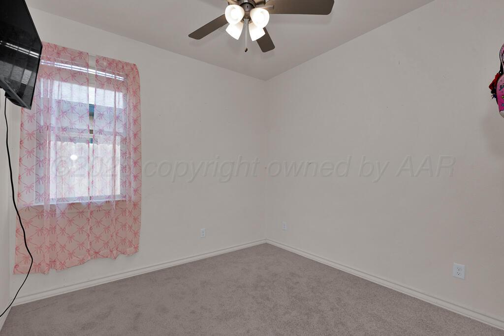 1127 Crosspoint Property Photo 16