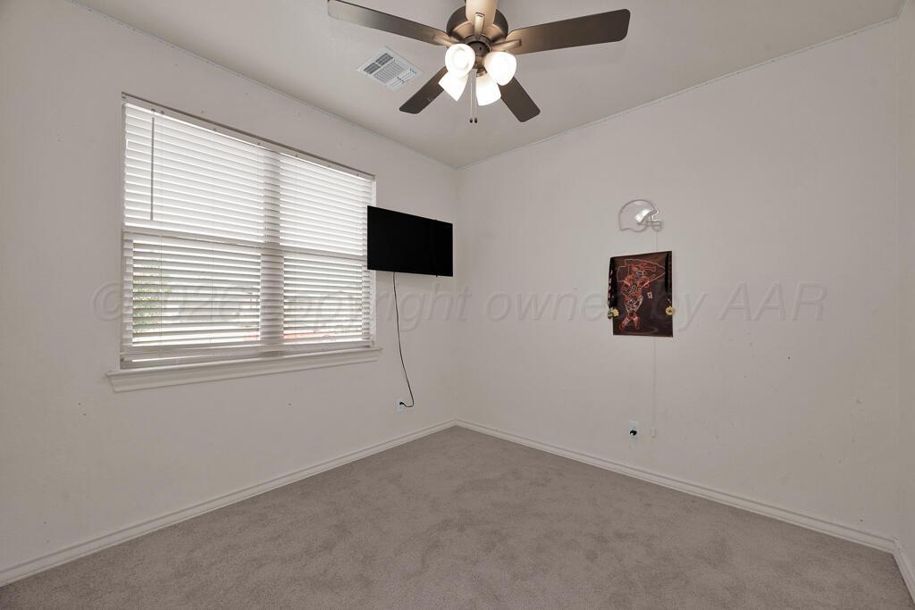 1127 Crosspoint Property Photo 19