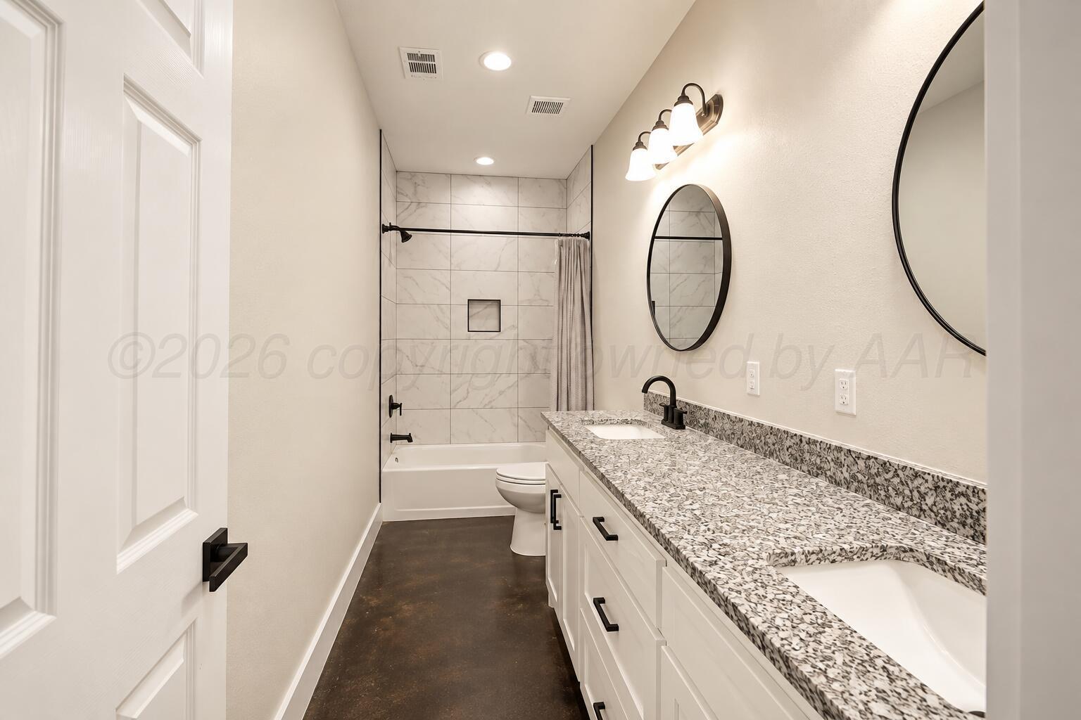 1501 N Main Street Property Photo 9