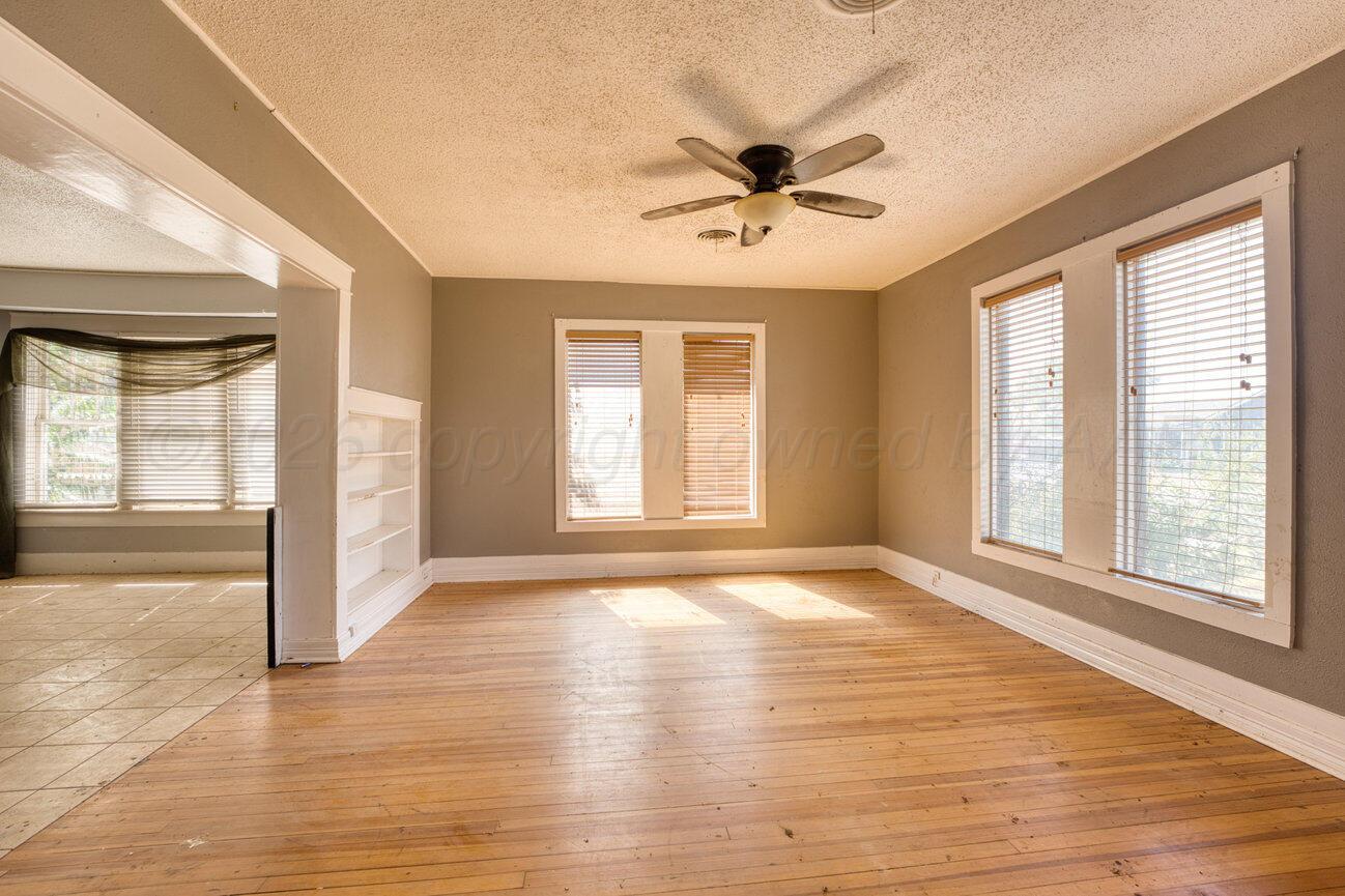 1814 3rd Avenue Property Photo 2