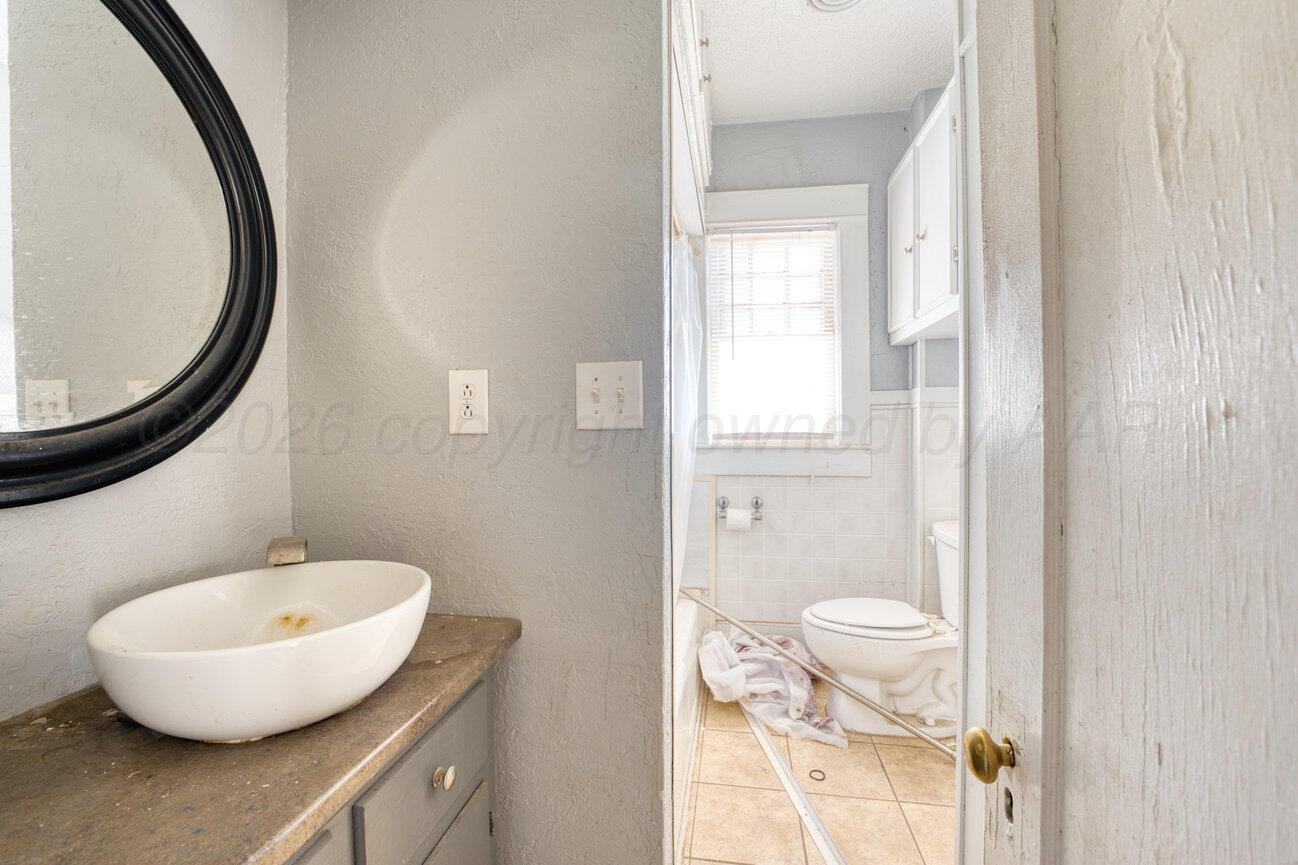 1814 3rd Avenue Property Photo 8