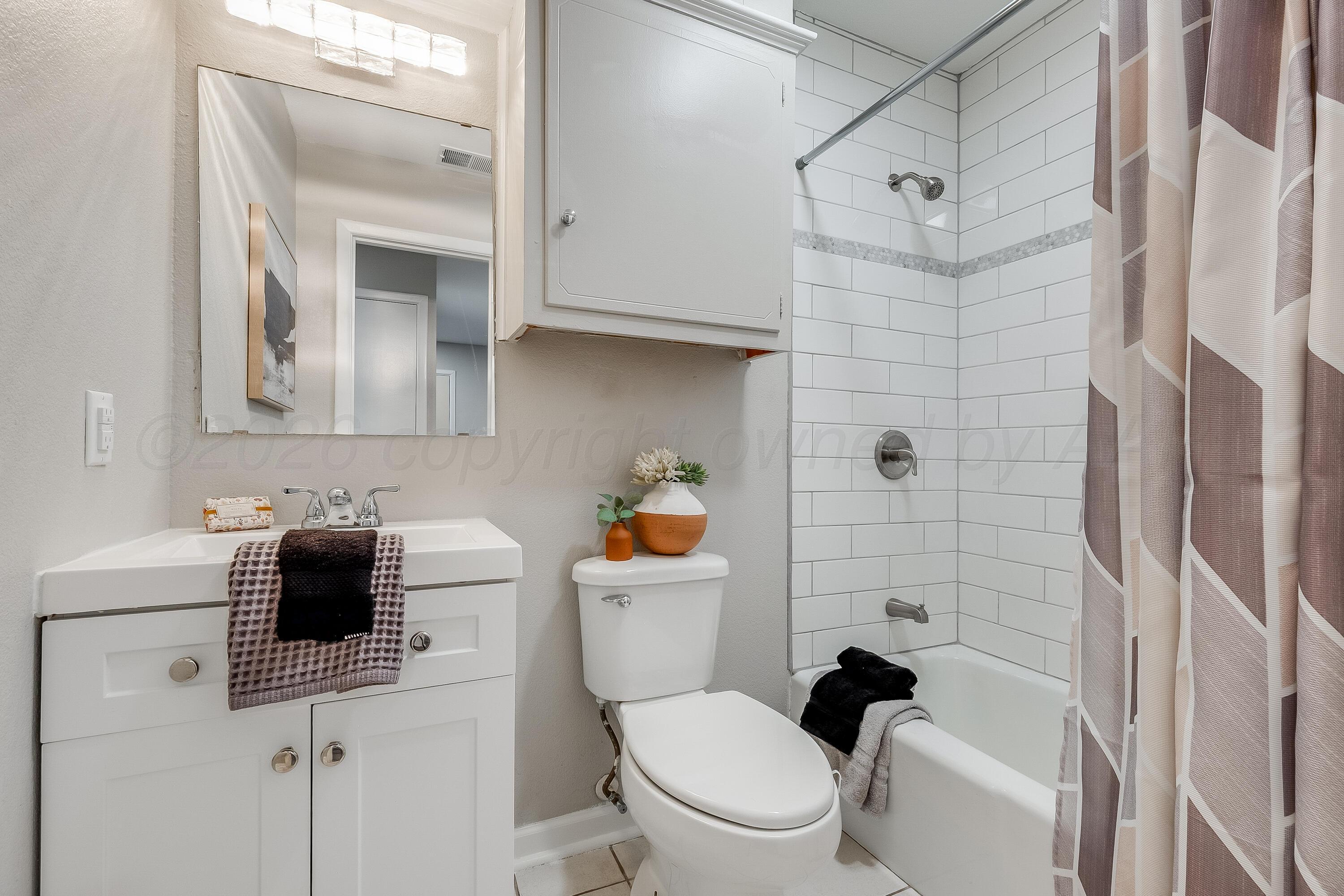 921 Mills Avenue Property Photo 17