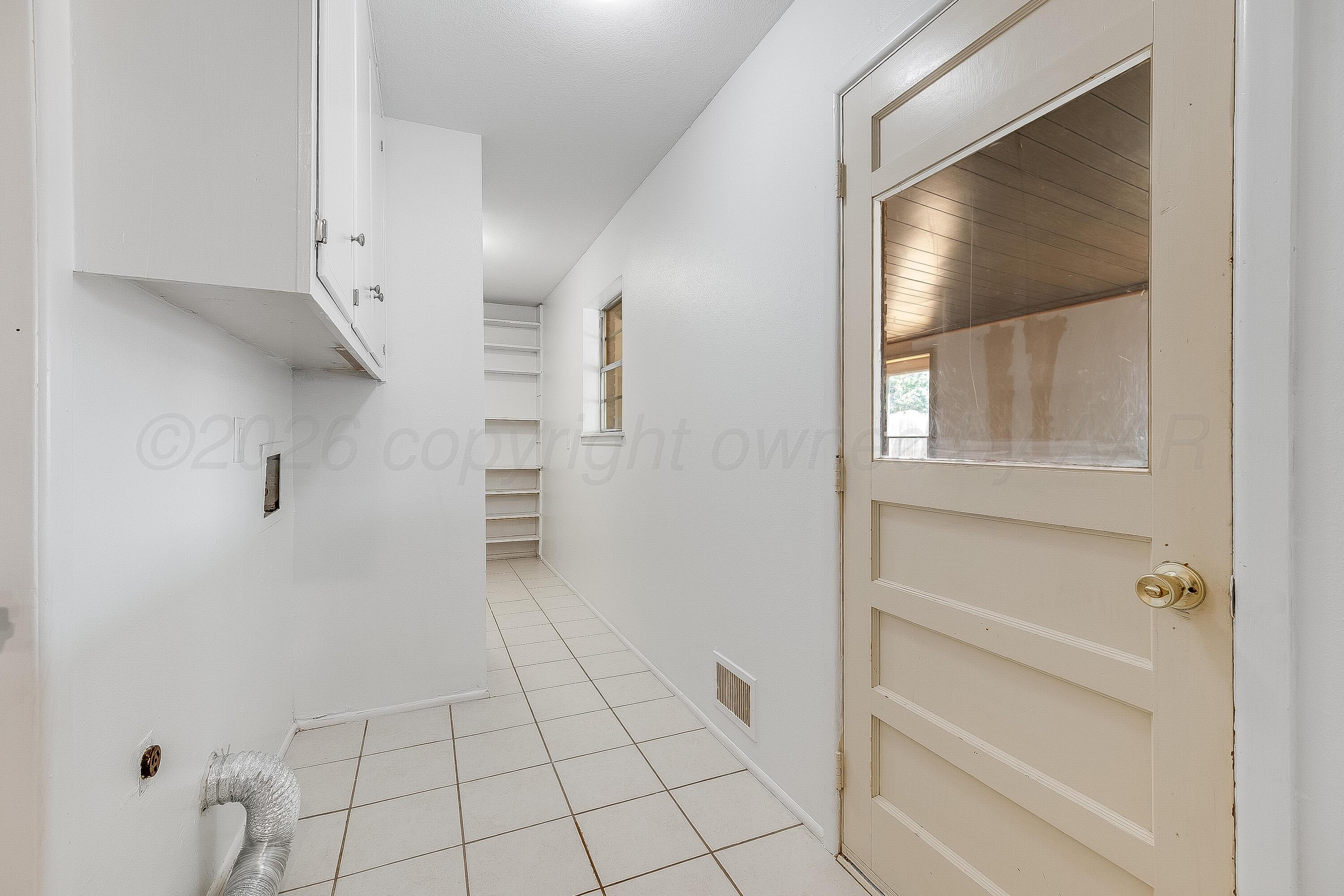 921 Mills Avenue Property Photo 21