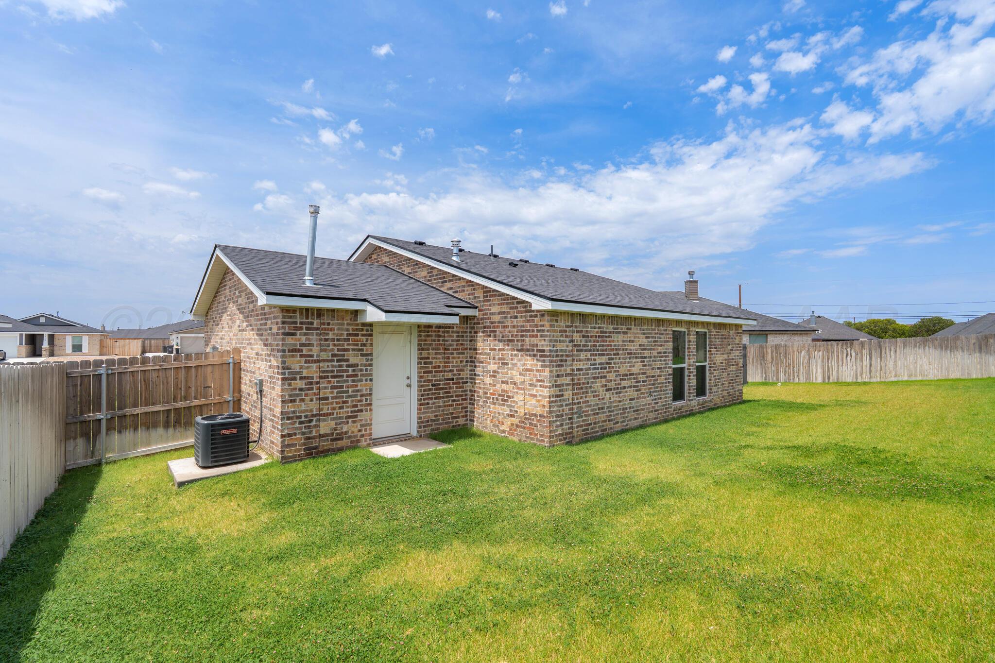 6403 Blueberry Way Property Photo 27